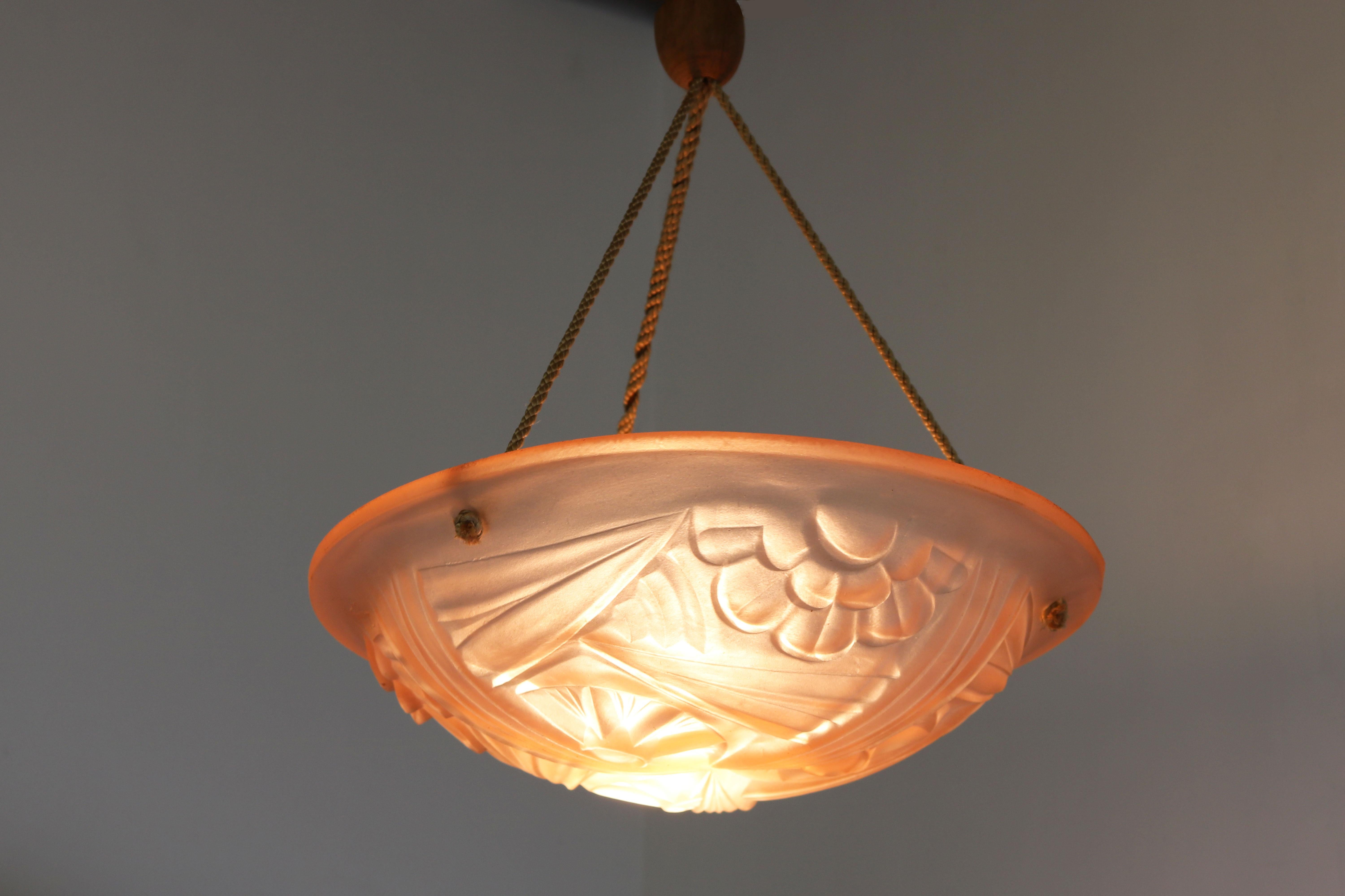 French Art Deco Chandelier Signed by Degue Pink Glass Lamp 1930 Antique France For Sale 6