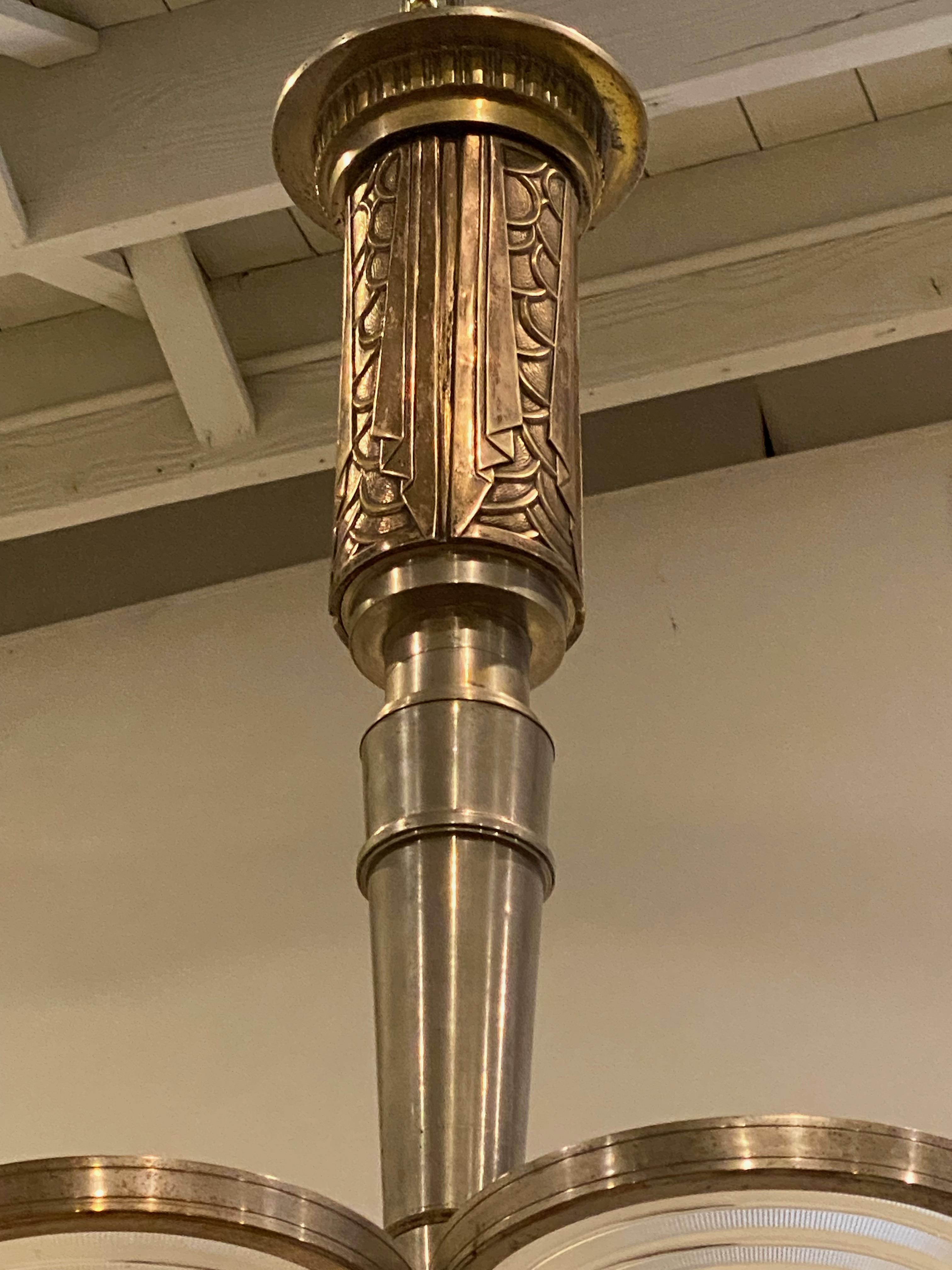 Lustre Art déco français signé par G Leleu en vente 4