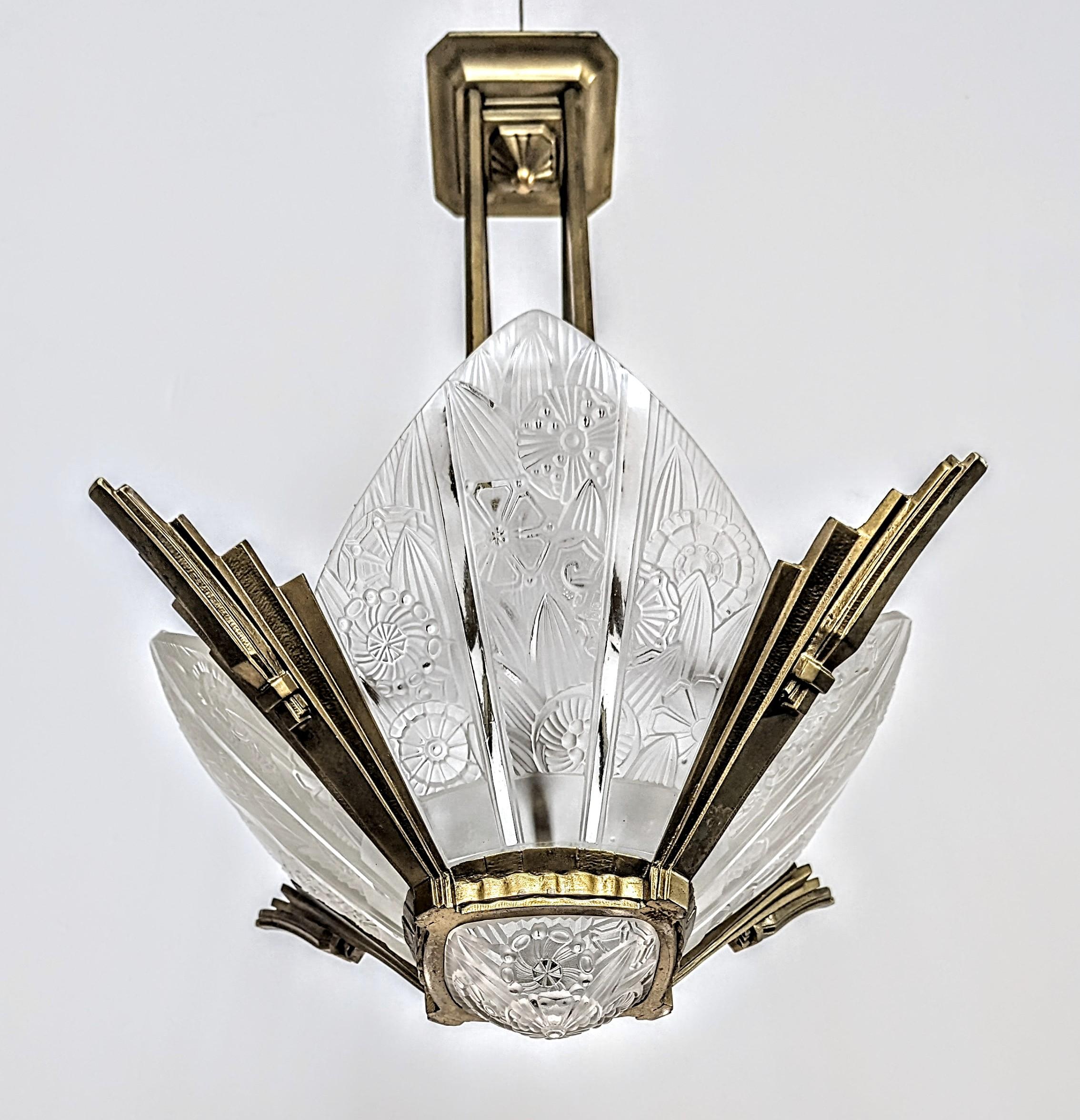 A rare French Art Deco chandelier Signed by the French Artist 