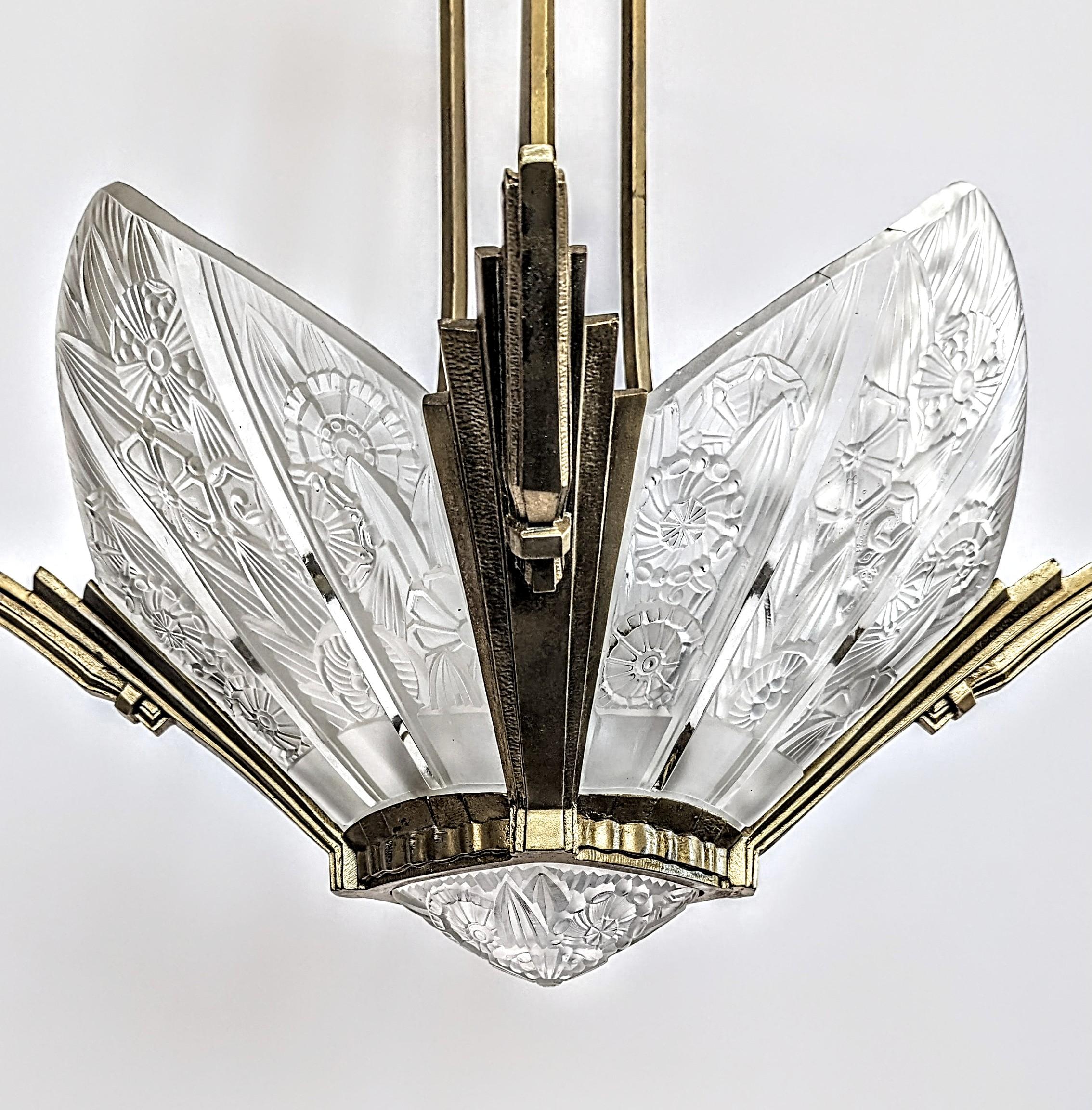 20th Century French Art Deco Chandelier Signed by Hettier Vincent For Sale