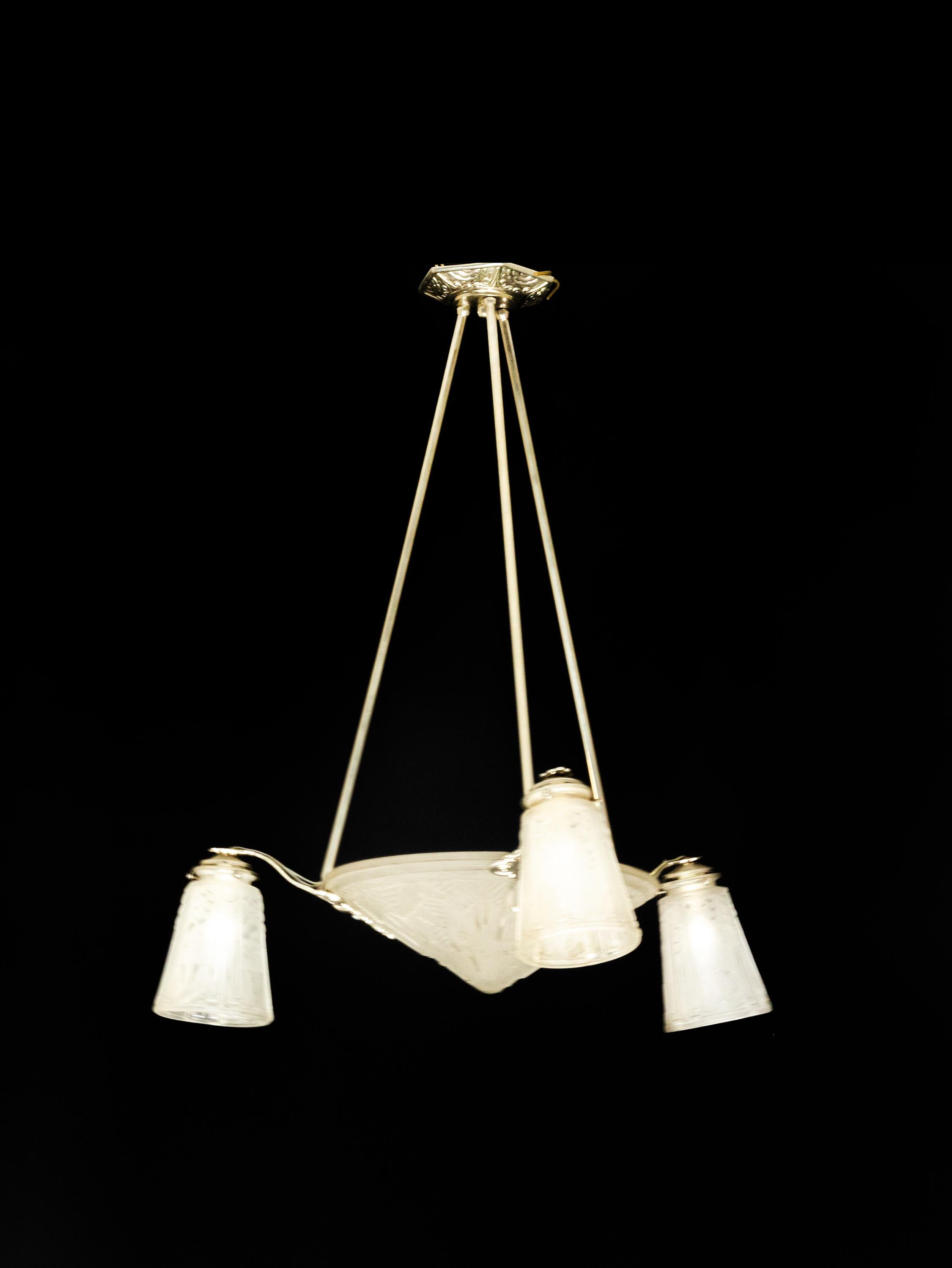20th Century French Art Deco Chandelier Signed by Muller Freres Luneville For Sale