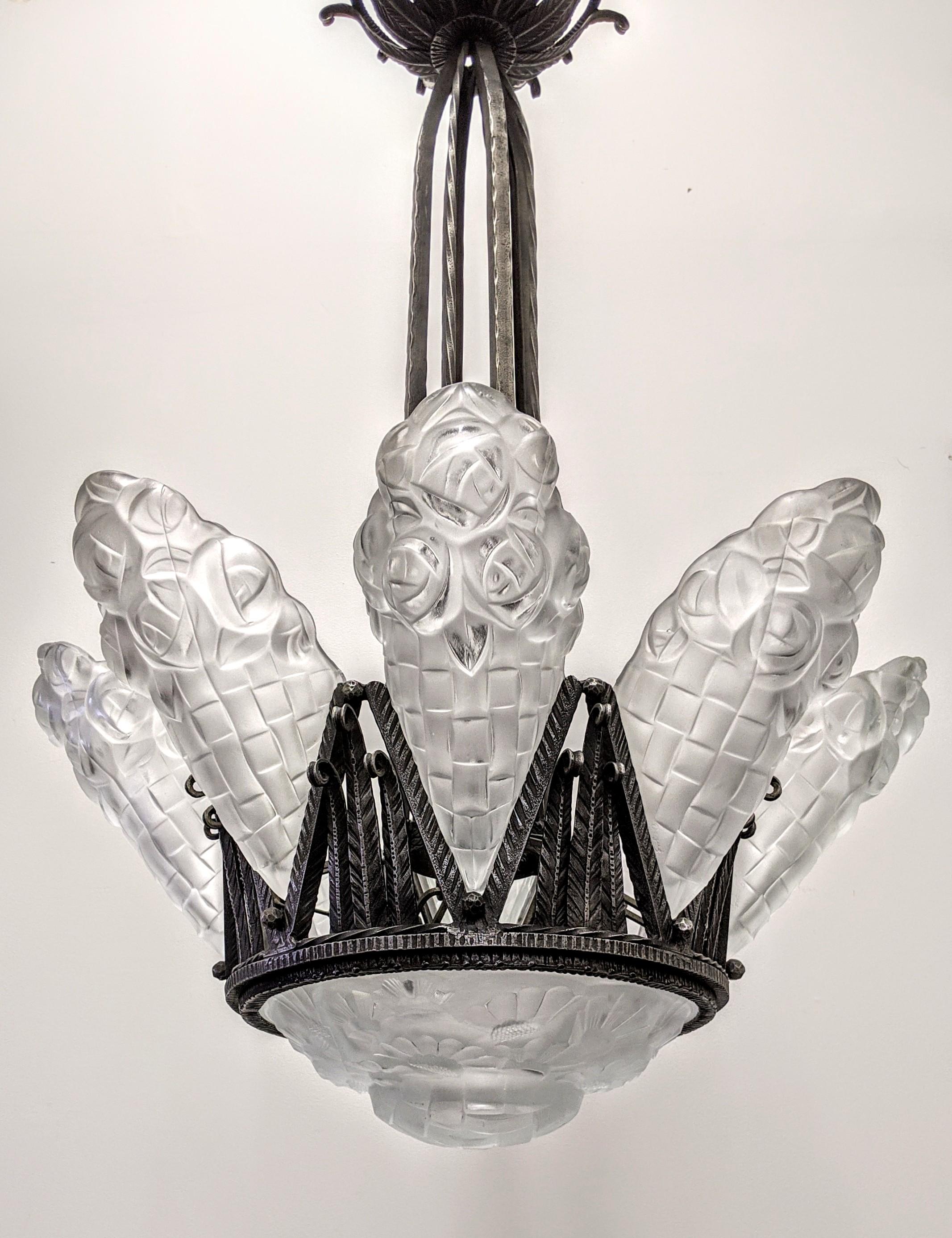Hand-Crafted French Art Deco Chandelier by Degué For Sale