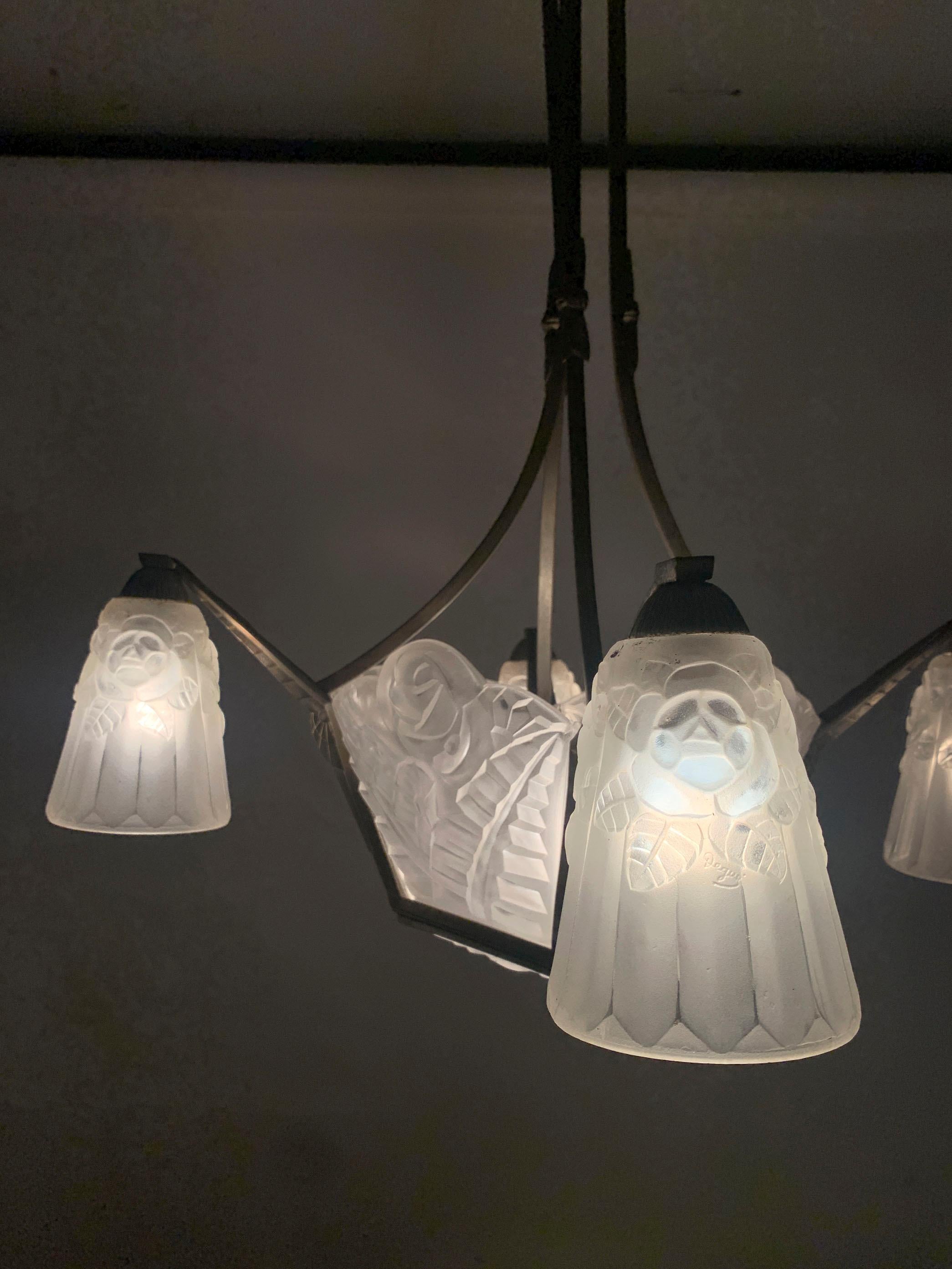 Lampadario Art Deco francese firmato 