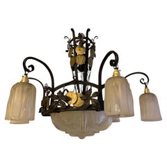 French Art Deco Chandelier Signed " Muller Freres Luneville" 7 bulbs, 1930s