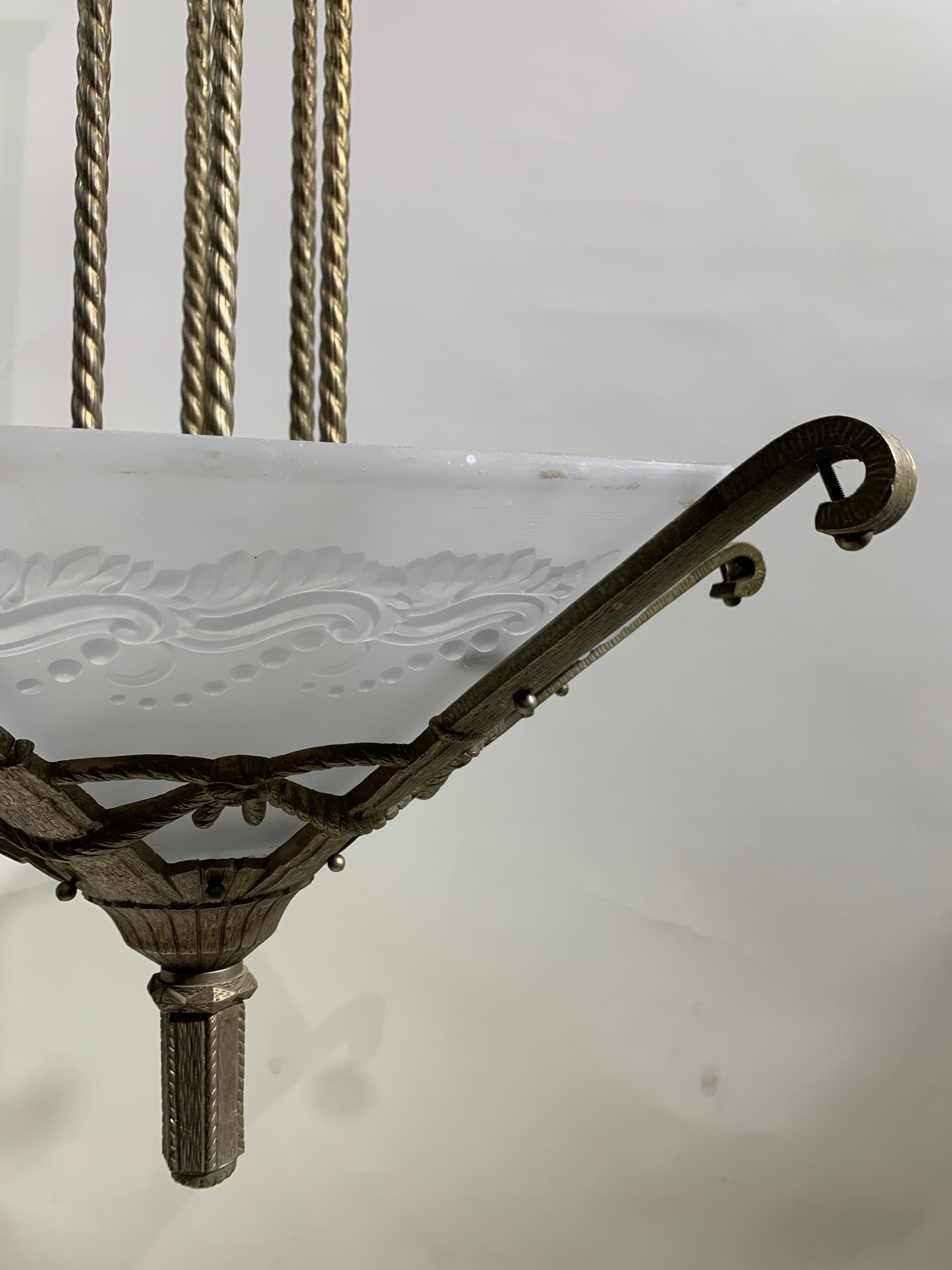 Araña francesa Art Déco Firmada Muller Frères Luneville, circa 1930 en venta 11