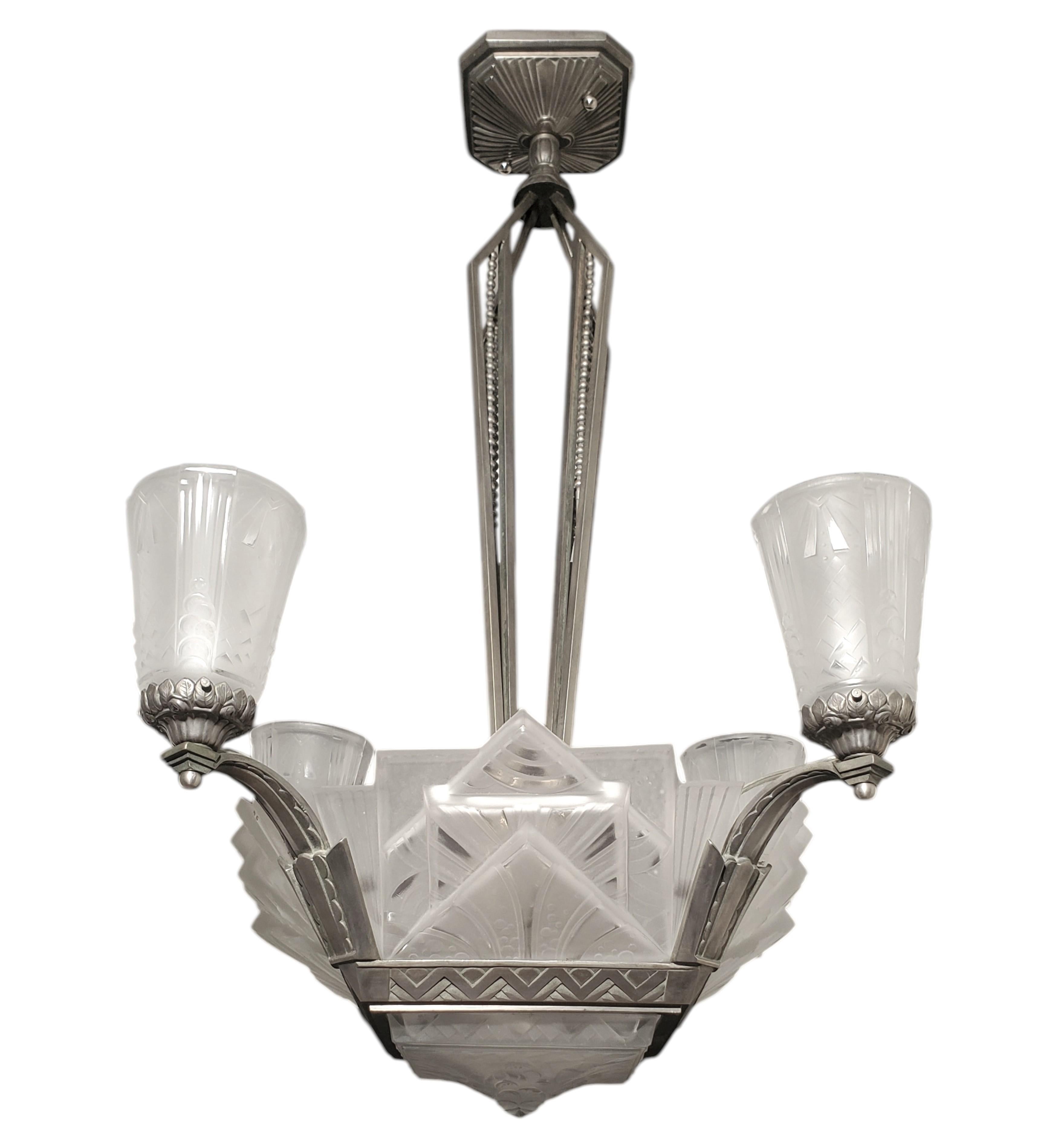 French Art Deco chandelier signed Muller Frères Luneville For Sale 8