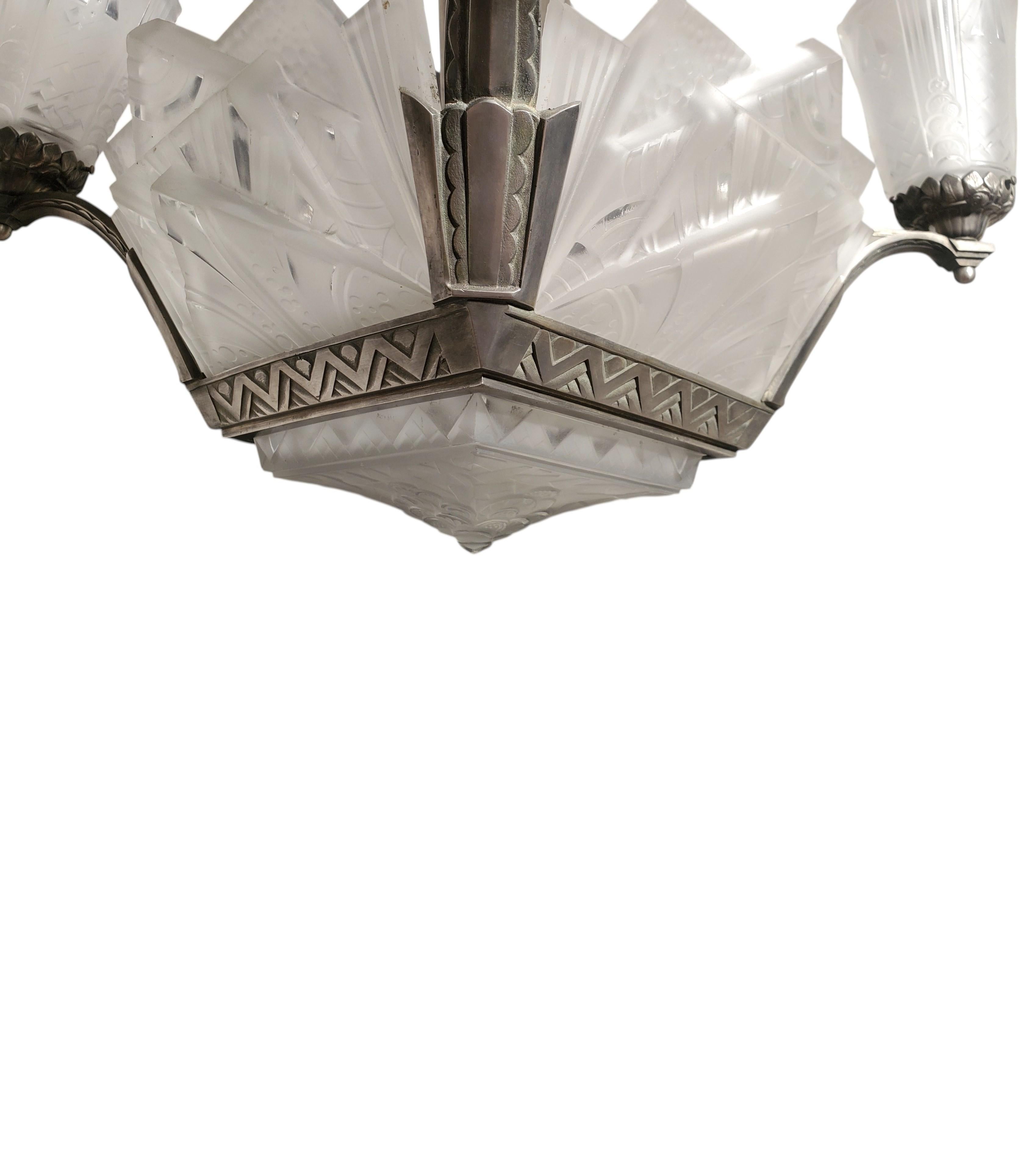 French Art Deco chandelier signed Muller Frères Luneville For Sale 9