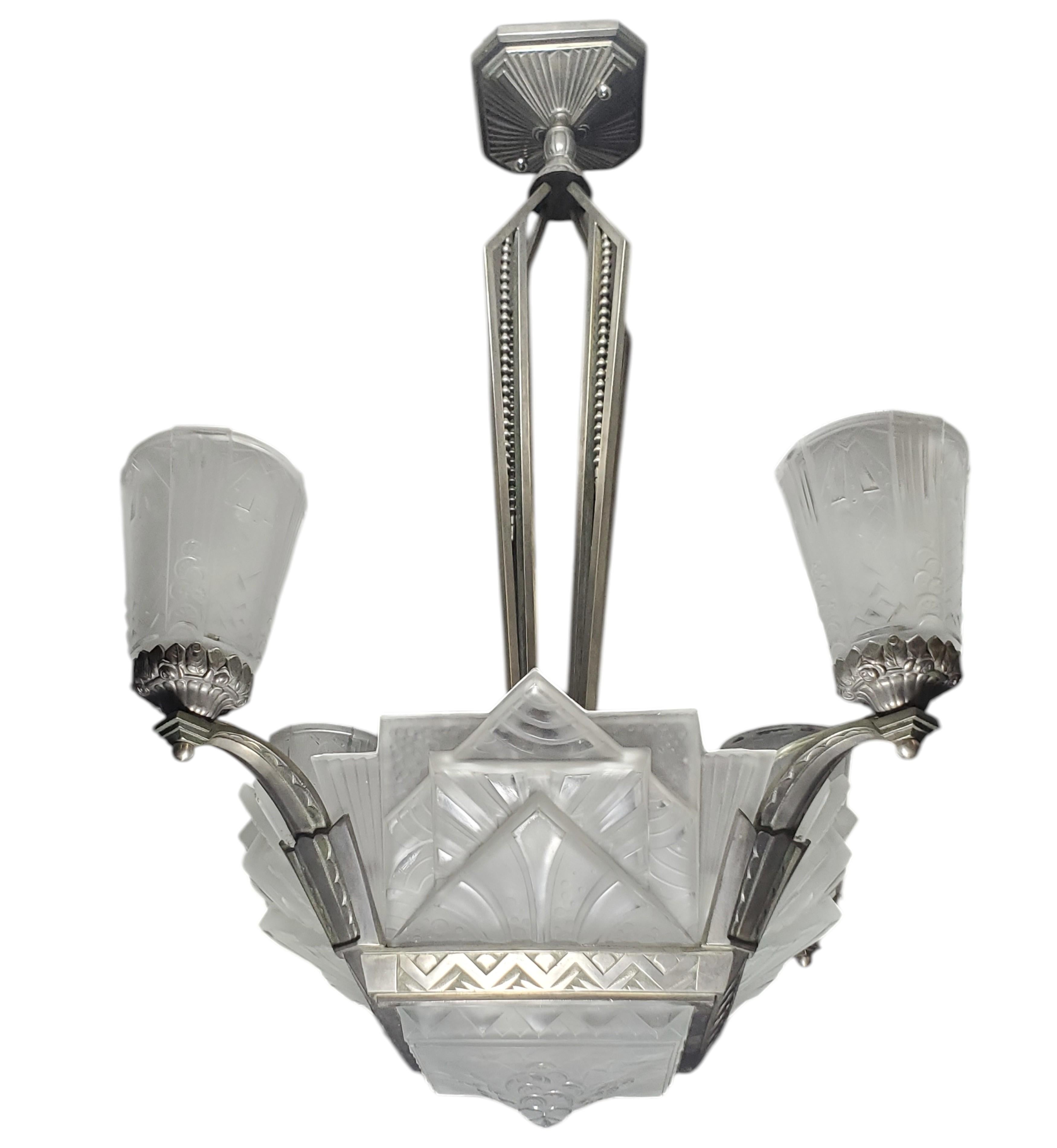 French Art Deco chandelier signed Muller Frères Luneville For Sale 10