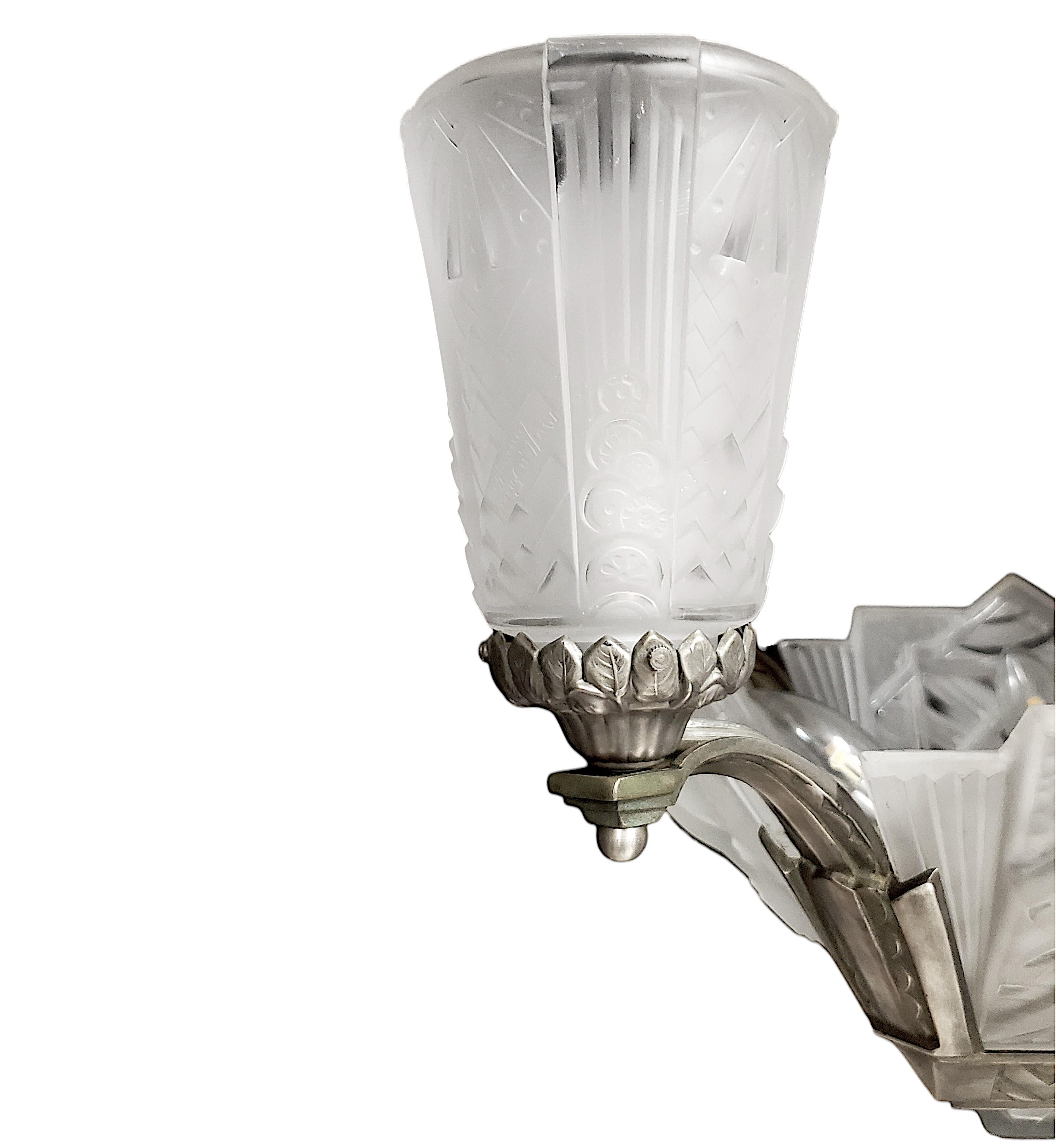 French Art Deco chandelier signed Muller Frères Luneville For Sale 11