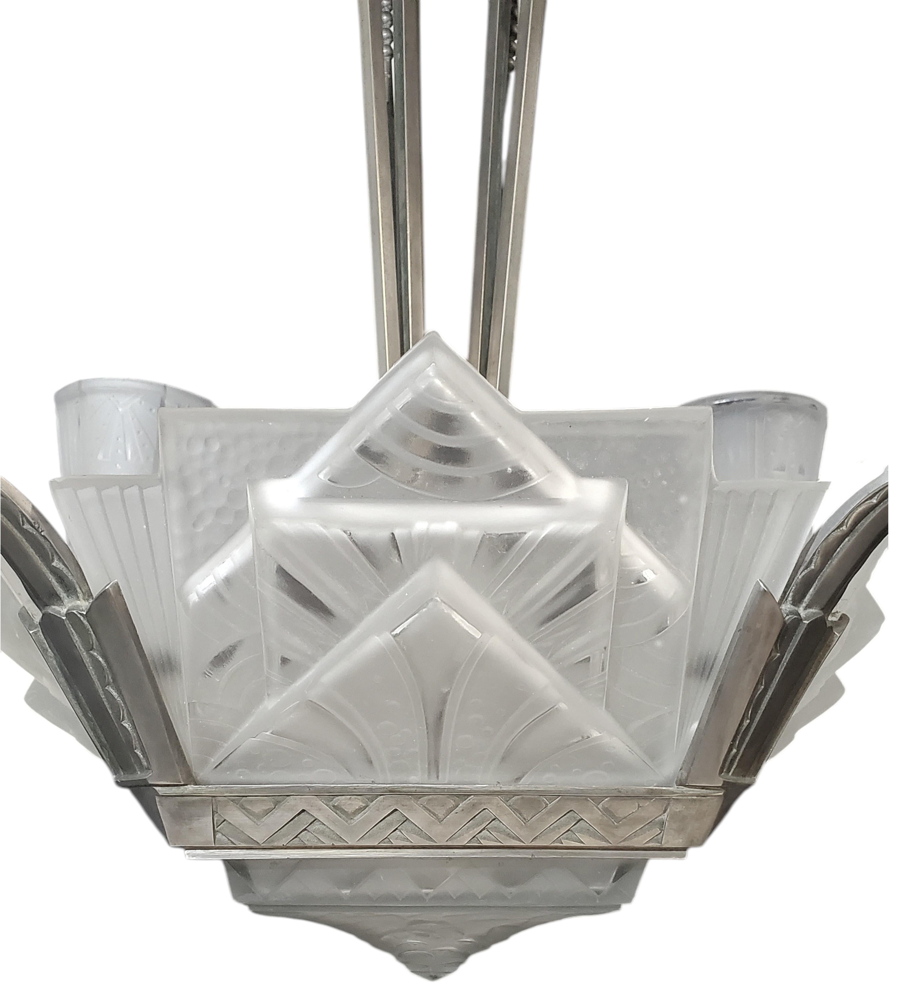Bronze French Art Deco chandelier signed Muller Frères Luneville For Sale