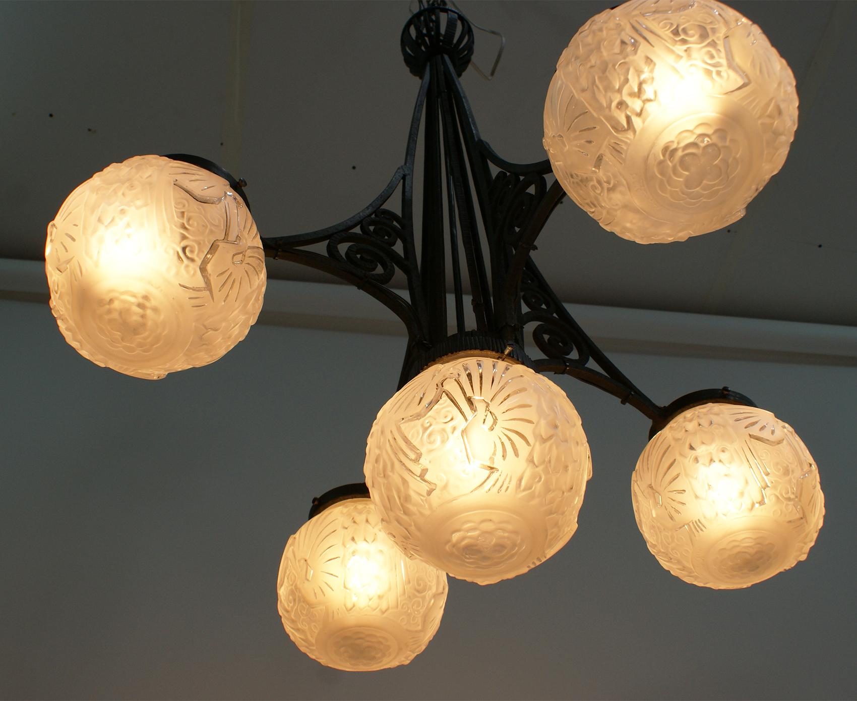Vetro Lampadario francese Art Déco firmato 