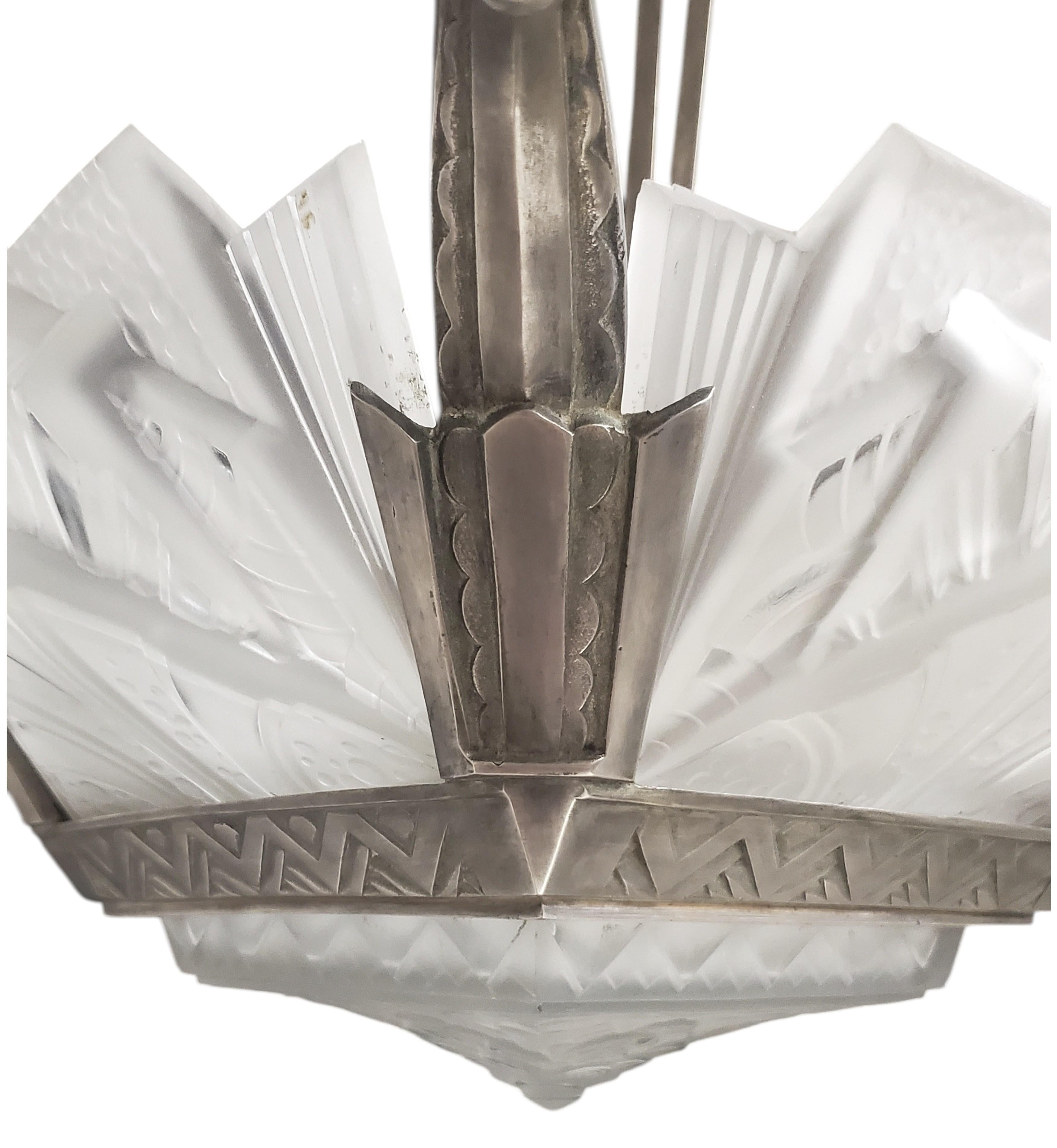 French Art Deco chandelier signed Muller Frères Luneville For Sale 1