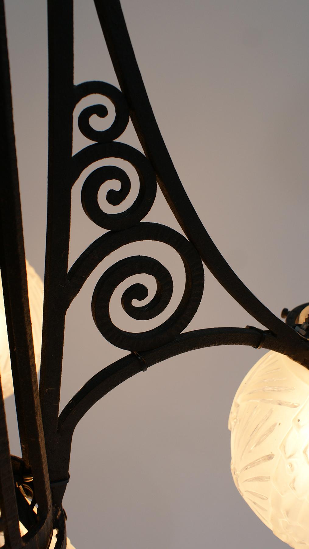 Lampadario francese Art Déco firmato 
