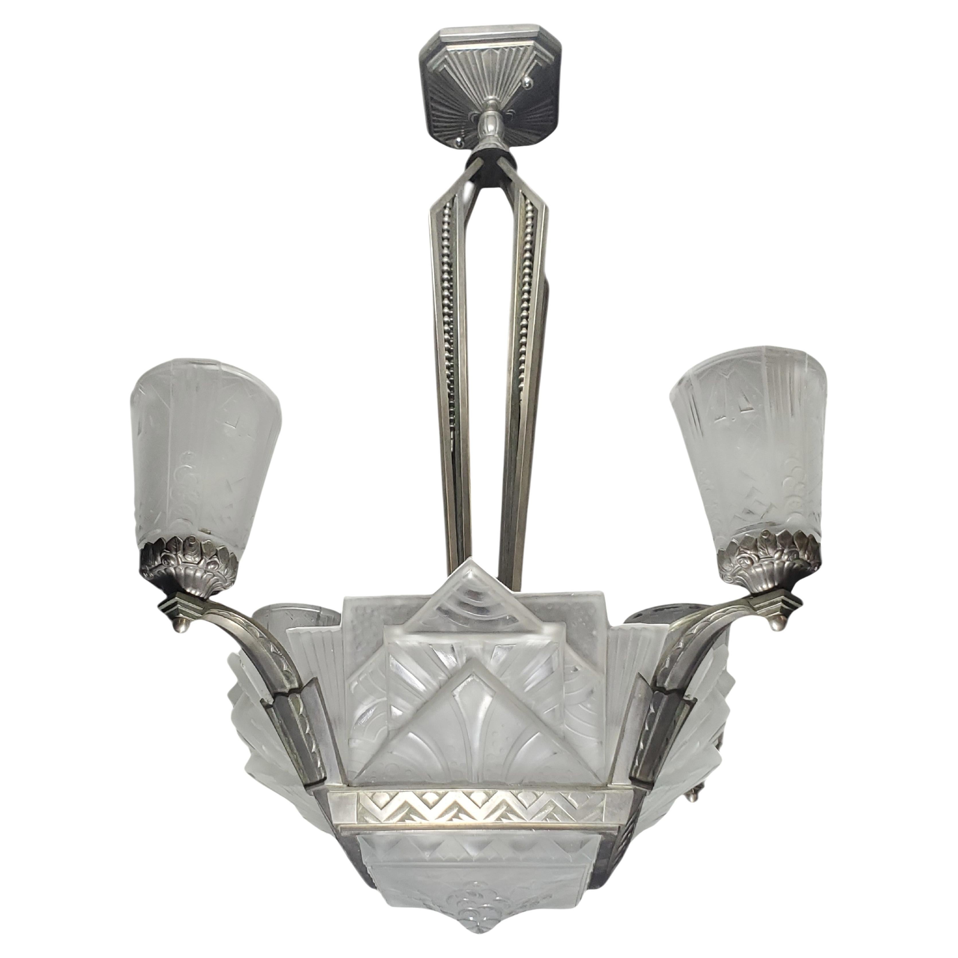 French Art Deco chandelier signed Muller Frères Luneville For Sale
