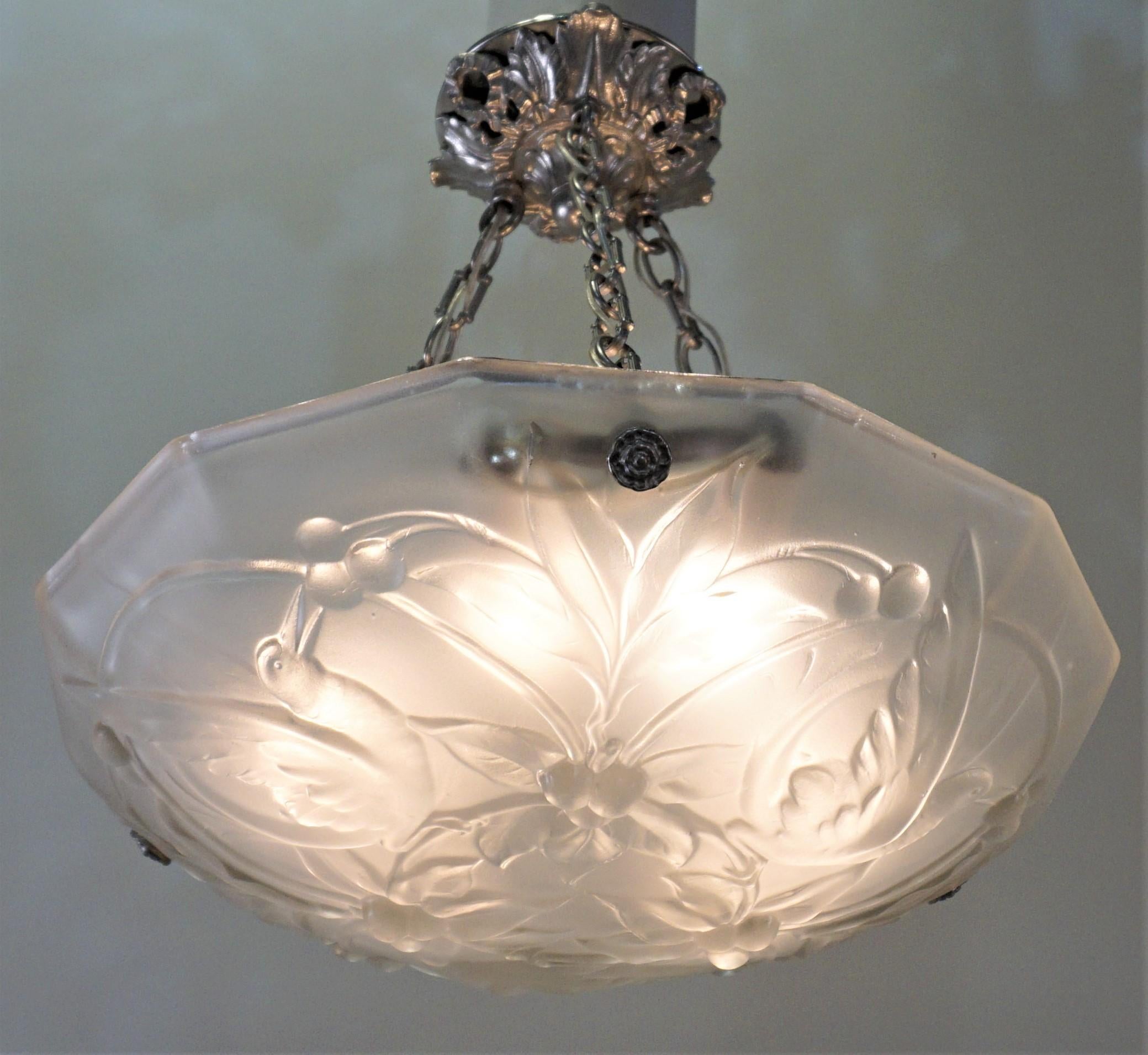 French Art Deco Chandelier with Cherry Eating Birds In Good Condition In Fairfax, VA
