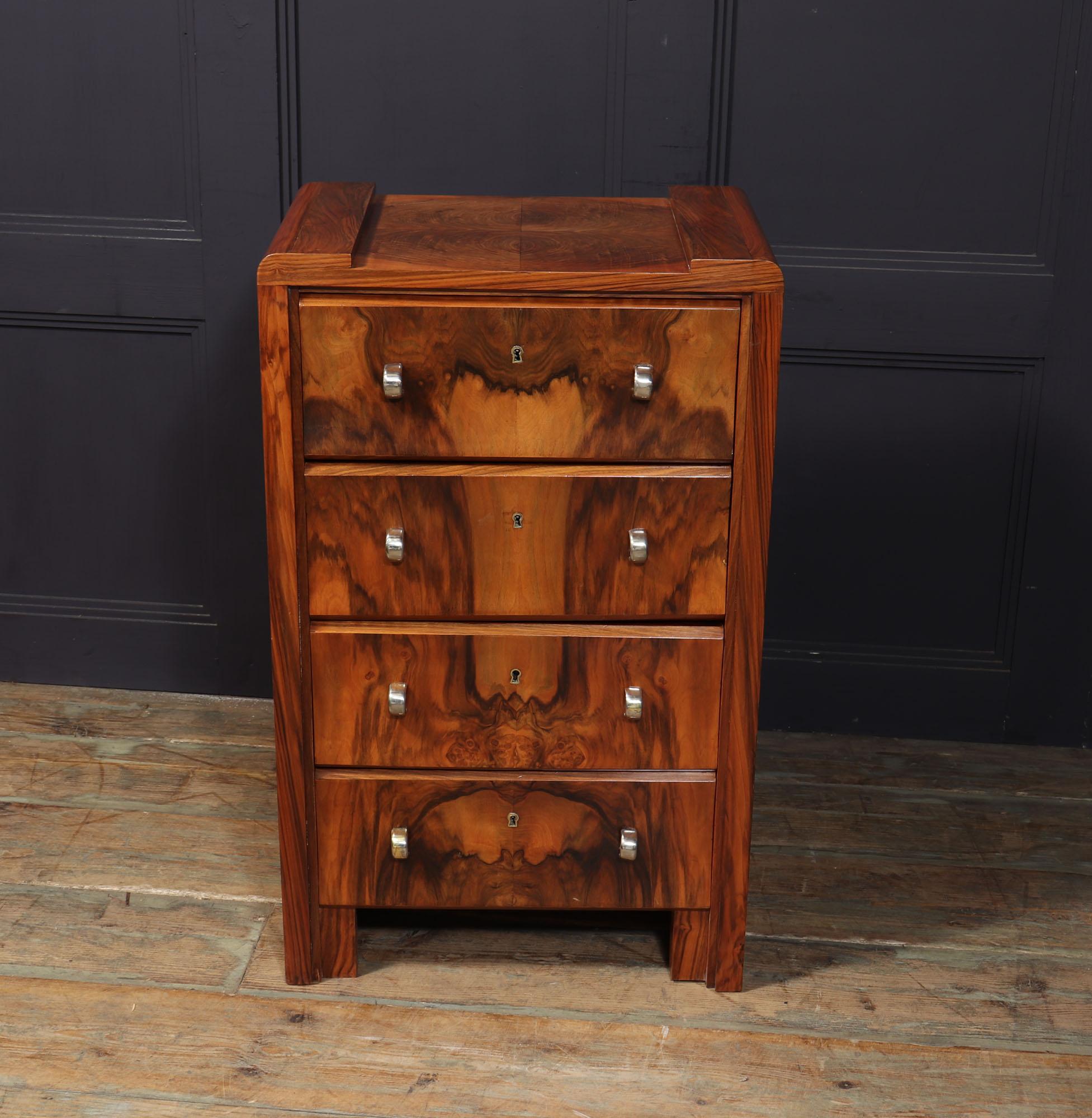 Early 20th Century French Art Deco Chest of Drawers For Sale