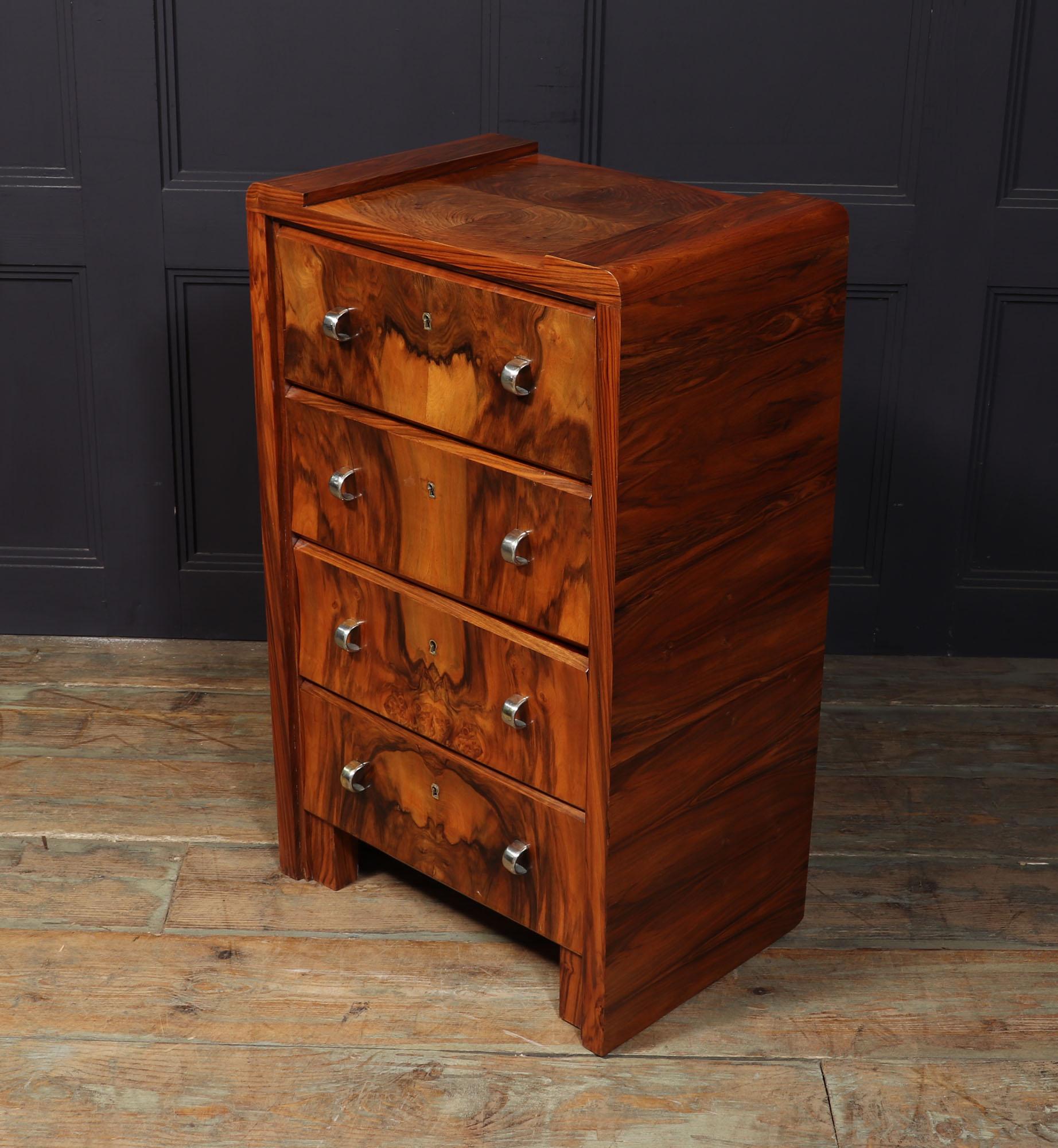 French Art Deco Chest of Drawers For Sale 3