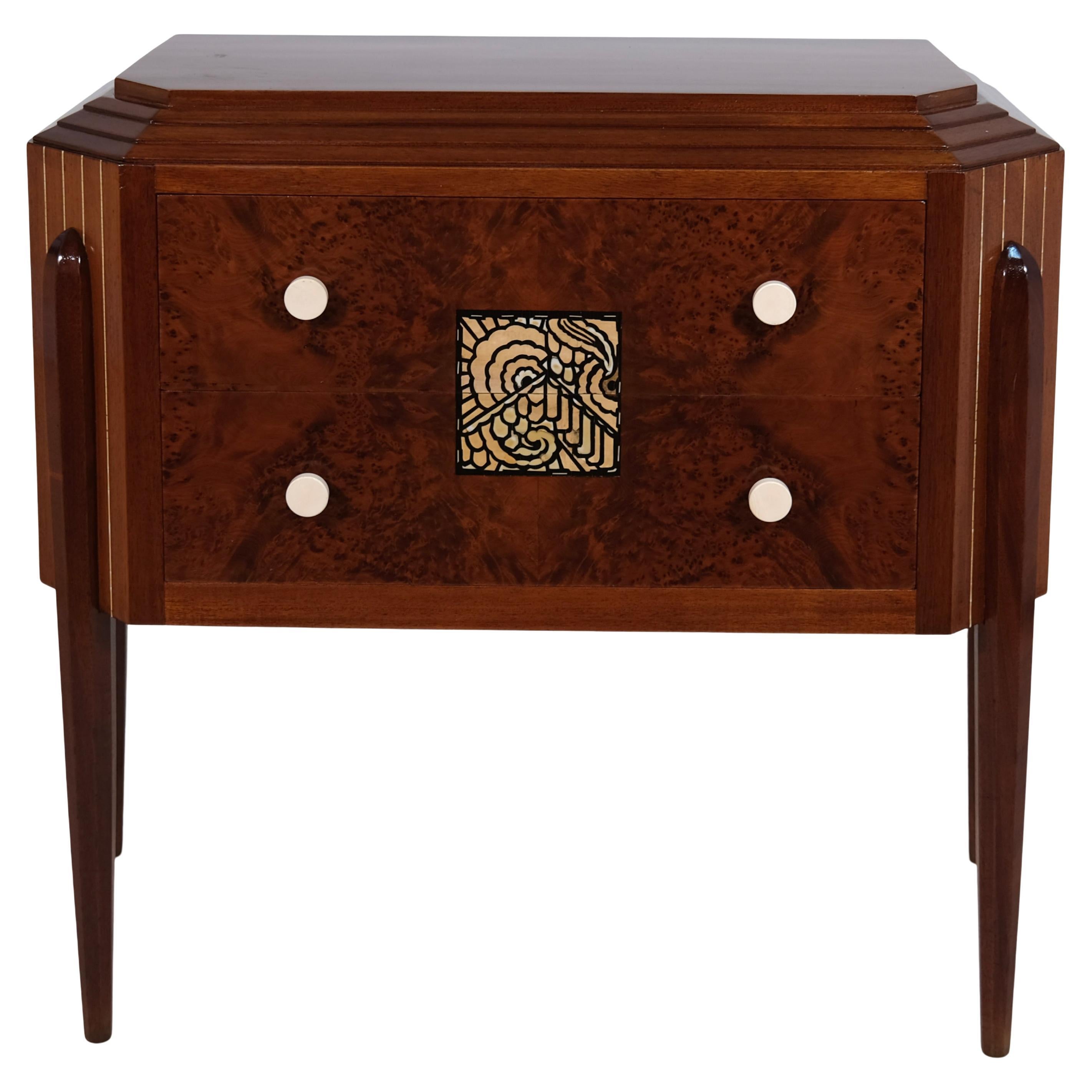French Art Deco Chest Of Drawers in Mahogany and Thuja with Floral Inlays