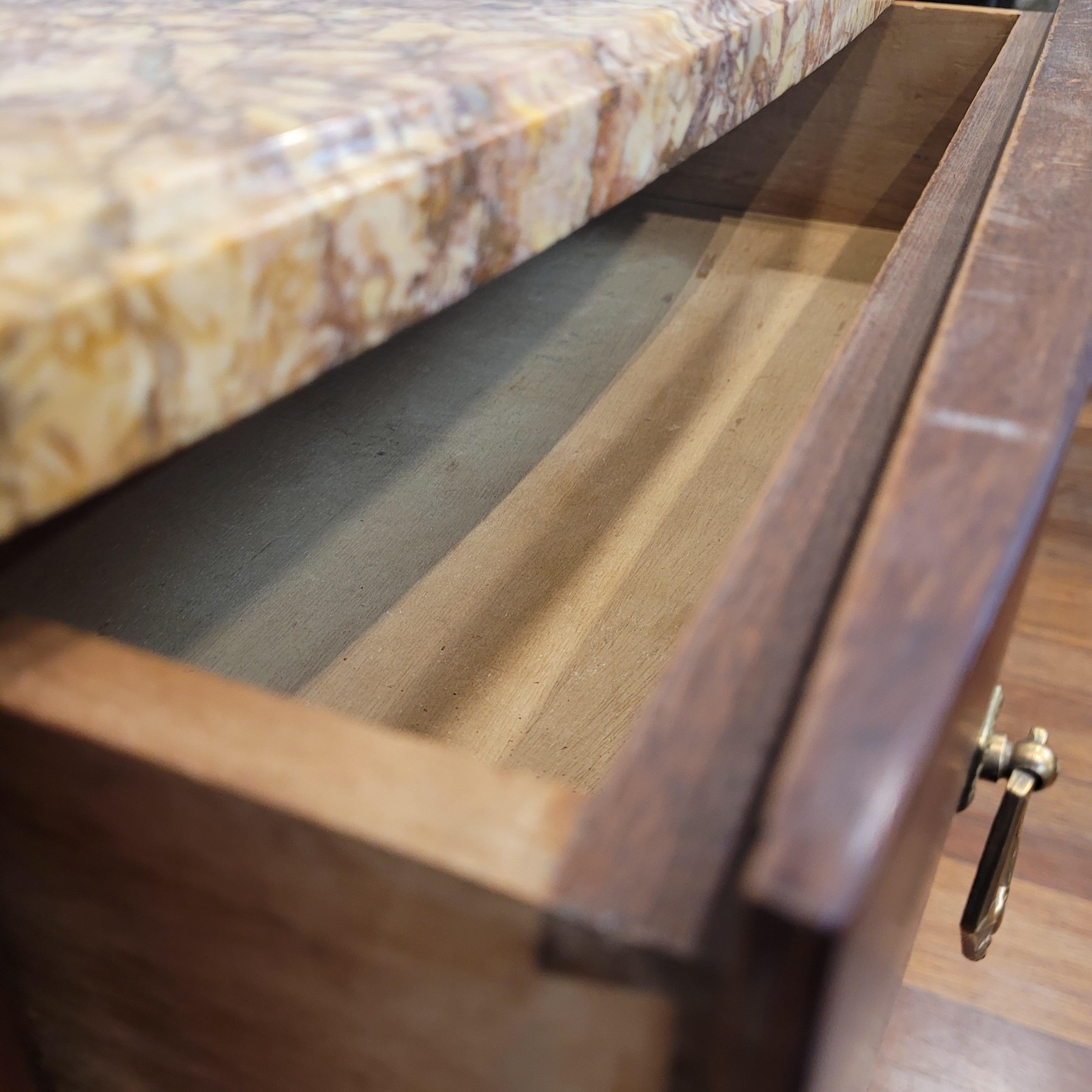 Cómoda francesa art déco J. E.Ruhlmann madera hueso en venta 8