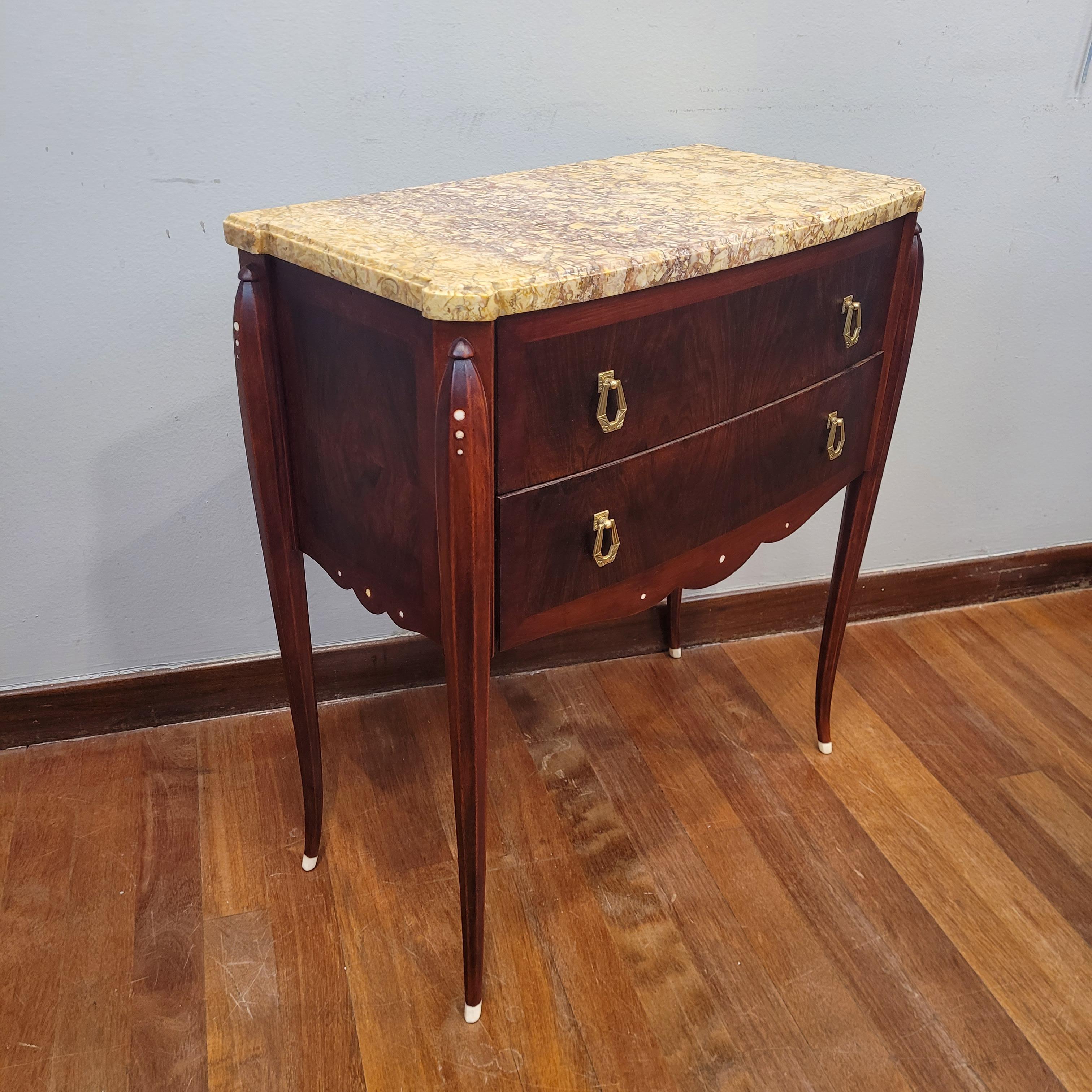 Cómoda francesa art déco J. E.Ruhlmann madera hueso mediados del siglo XX en venta