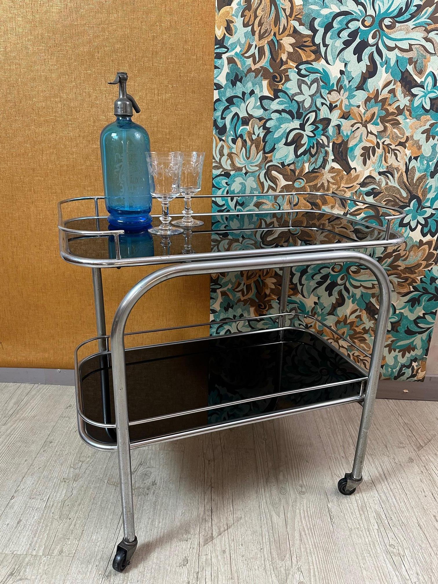 Chariot roulant Art Déco français en métal chromé et verre, années 1930 en vente 2