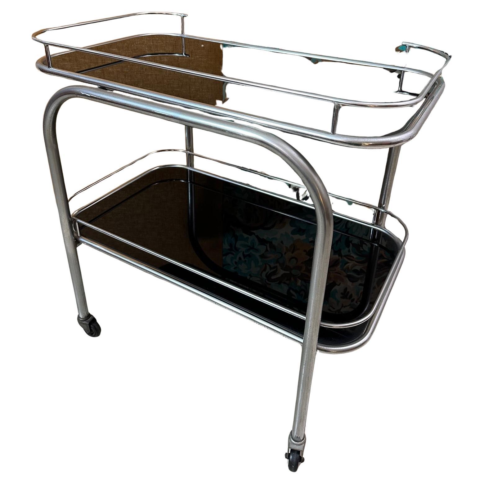 French Art Deco Chromed Metal and Glass Rolling Trolley, 1930s