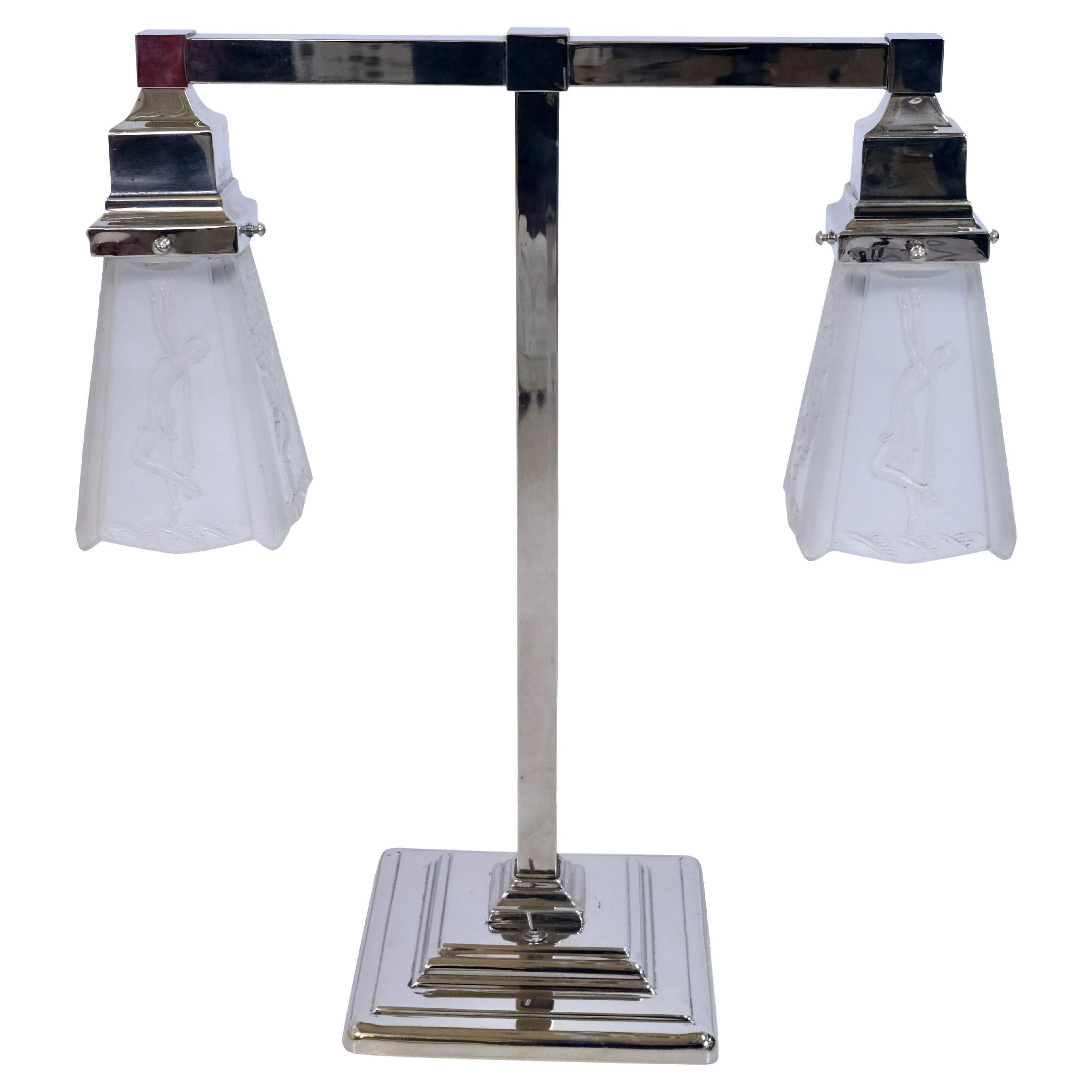 Lampe de bureau Art déco française chromée avec verres de table par Hettier & Vincent en vente