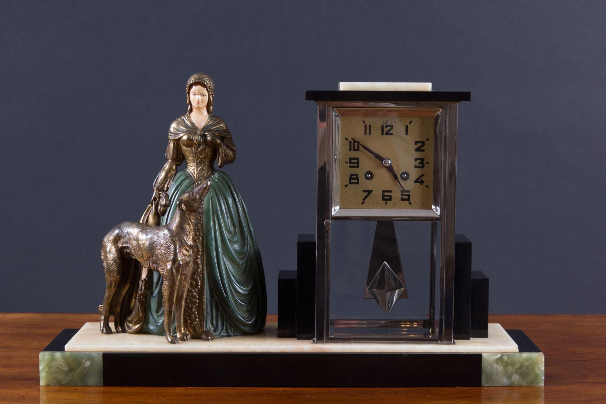 Französische Art déco-Uhr-Garnitur (Frühes 20. Jahrhundert) im Angebot