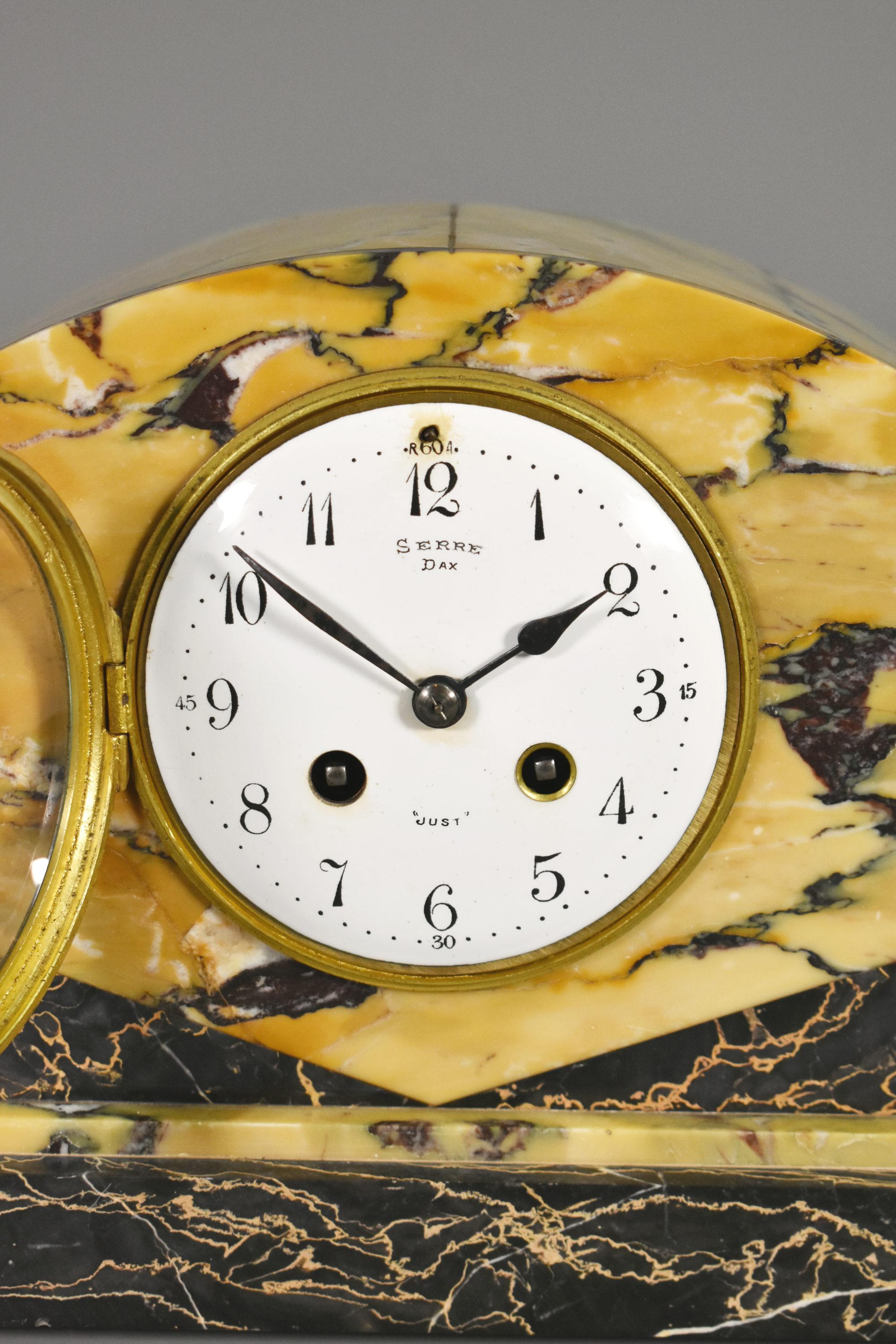 Set di orologi e guarniture in stile Art Déco francese in vendita 1