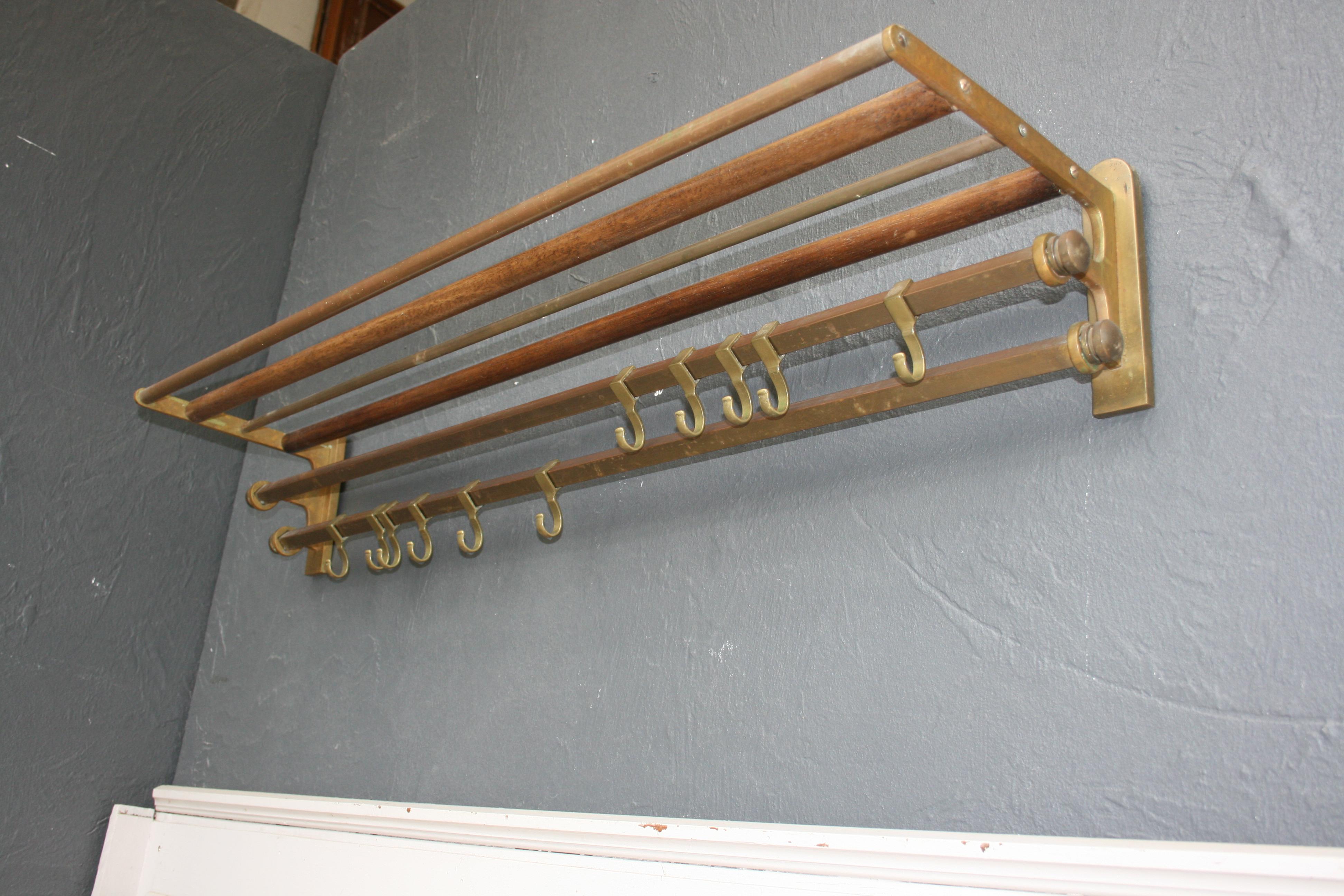 French Art Deco Coat and Hat Rack Made of Brass, 1920s In Good Condition In Dusseldorf, DE