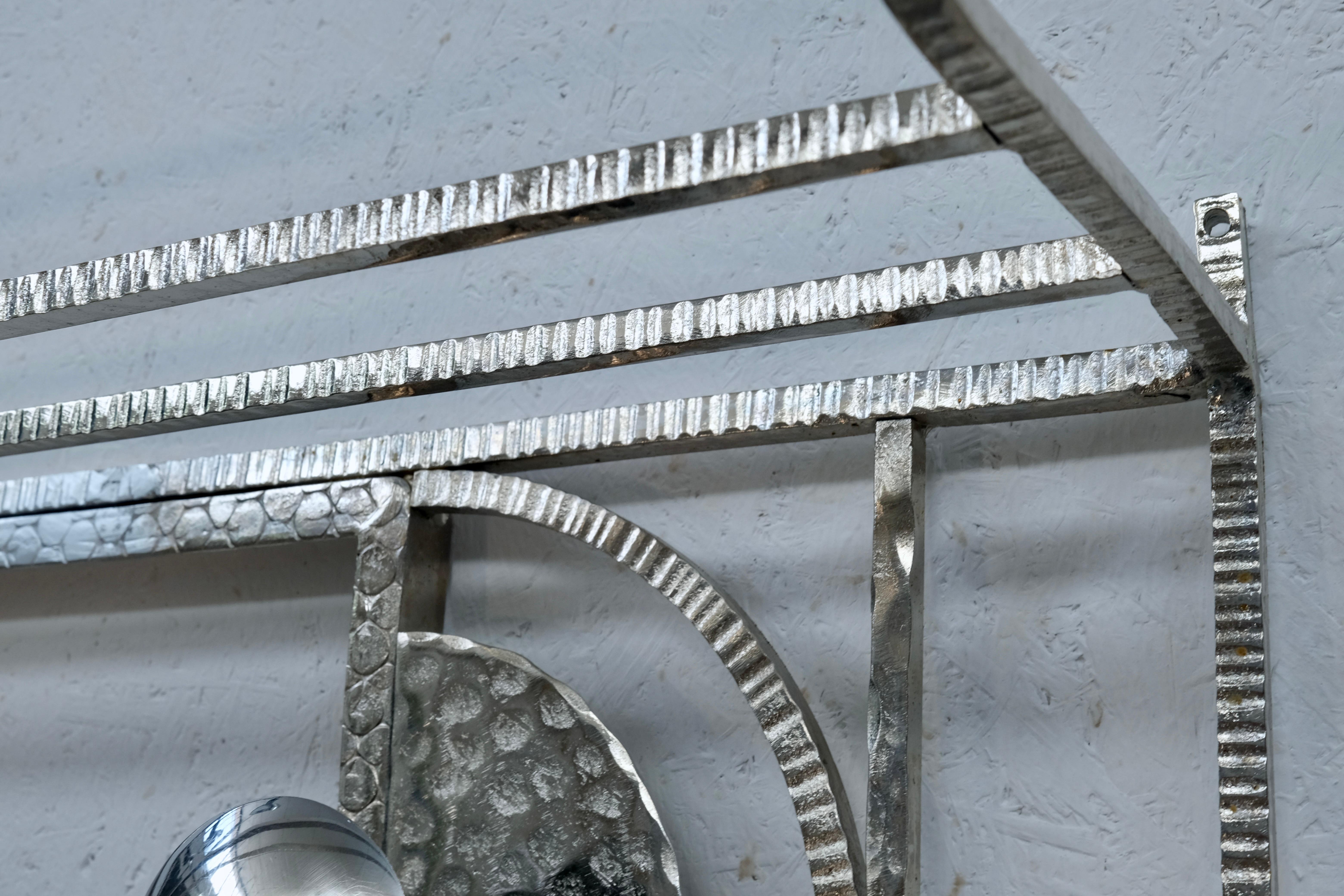 French Art Deco Coat Rack in Chrome and Wrought Iron with Mirror, 1930s en Bueno estado para la venta en Ulm, DE