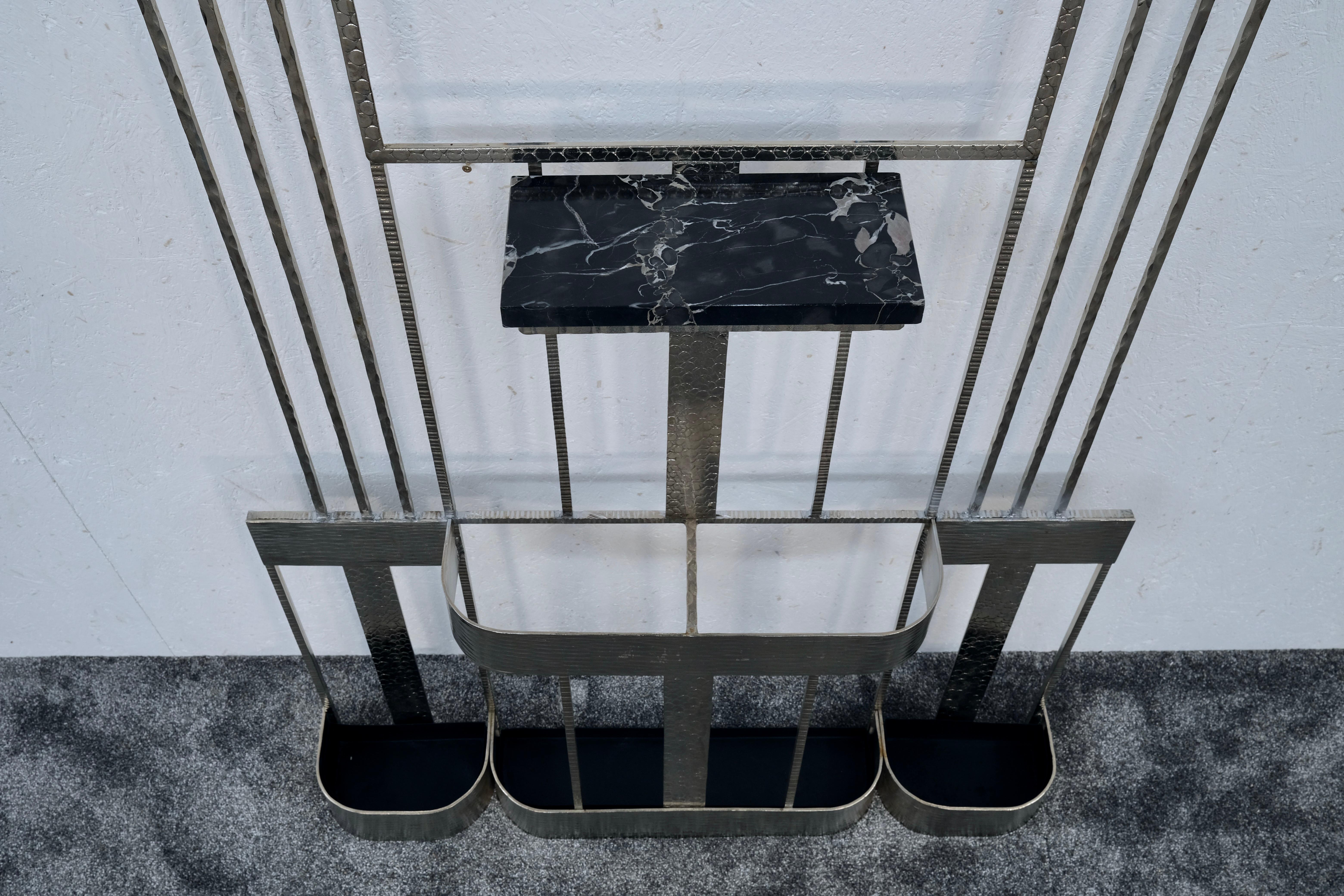 French Art Deco Coat Rack in Chrome and Wrought Iron with Mirror, 1930s siglo XX en venta