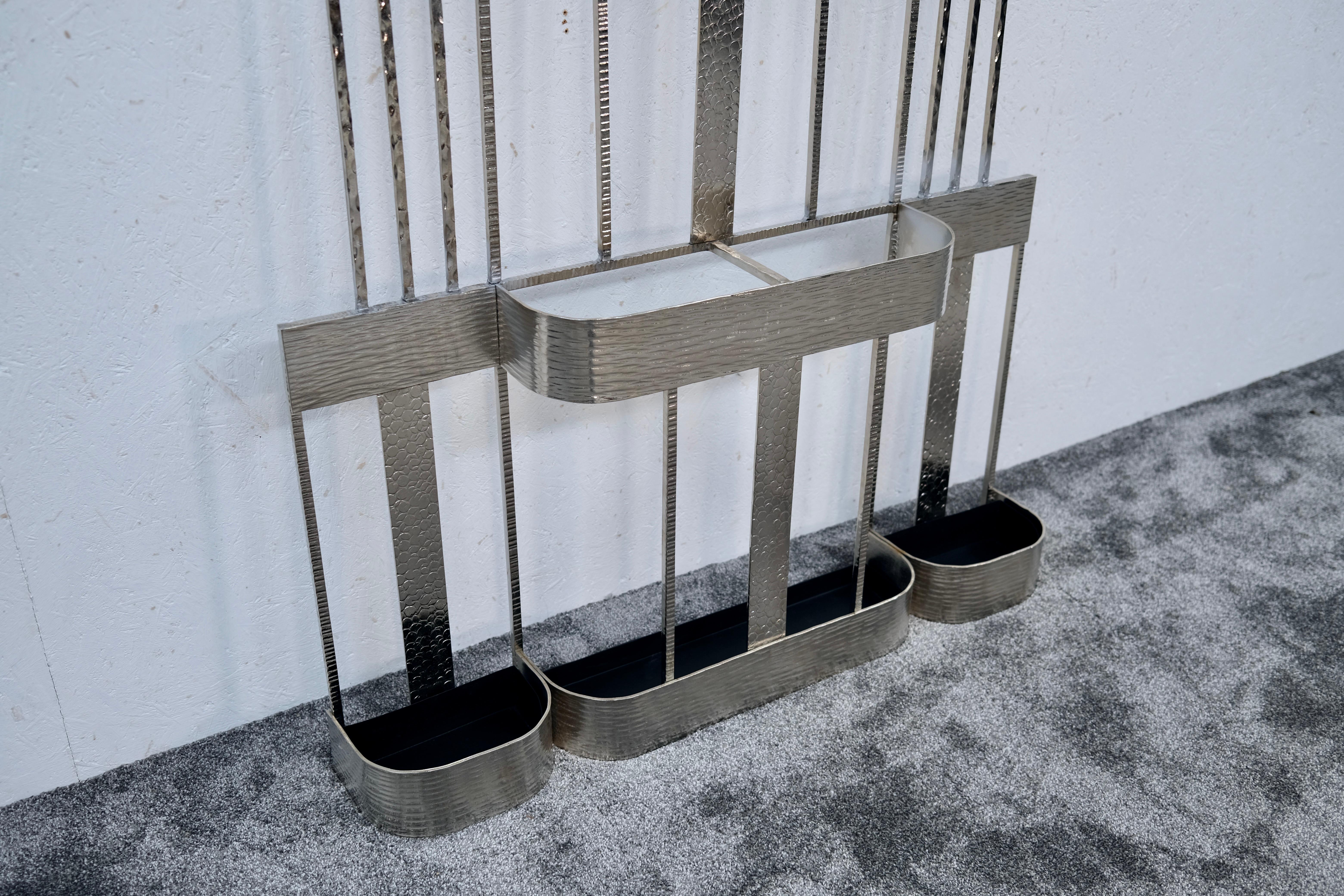 French Art Deco Coat Rack in Chrome and Wrought Iron with Mirror, 1930s Espejo en venta