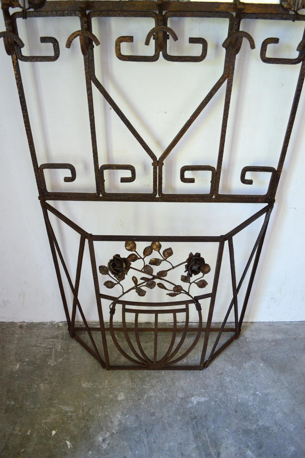 French Art Deco Coat-Rack in Wrought Iron, with Roses, circa 1930 For Sale 11