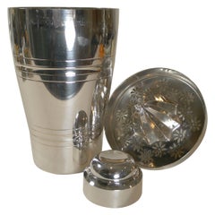 Shaker da cocktail Art Deco francese con alesatore per limoni, 1930 circa, di St. Medard, Parigi