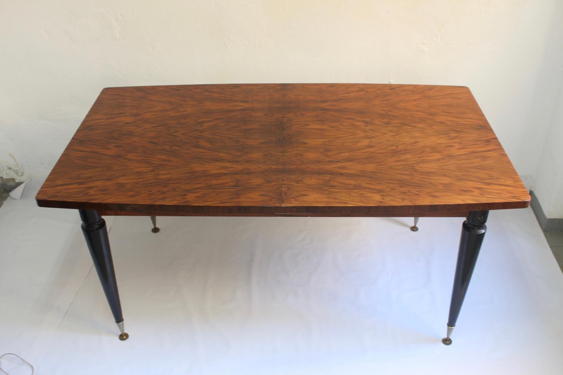 French Art Deco High Quality American Walnut Burl Extensible Dining Table, 1940s For Sale 1