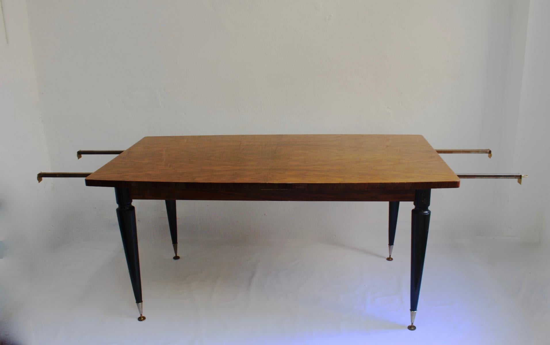 French Art Deco High Quality American Walnut Burl Extensible Dining Table, 1940s For Sale 3