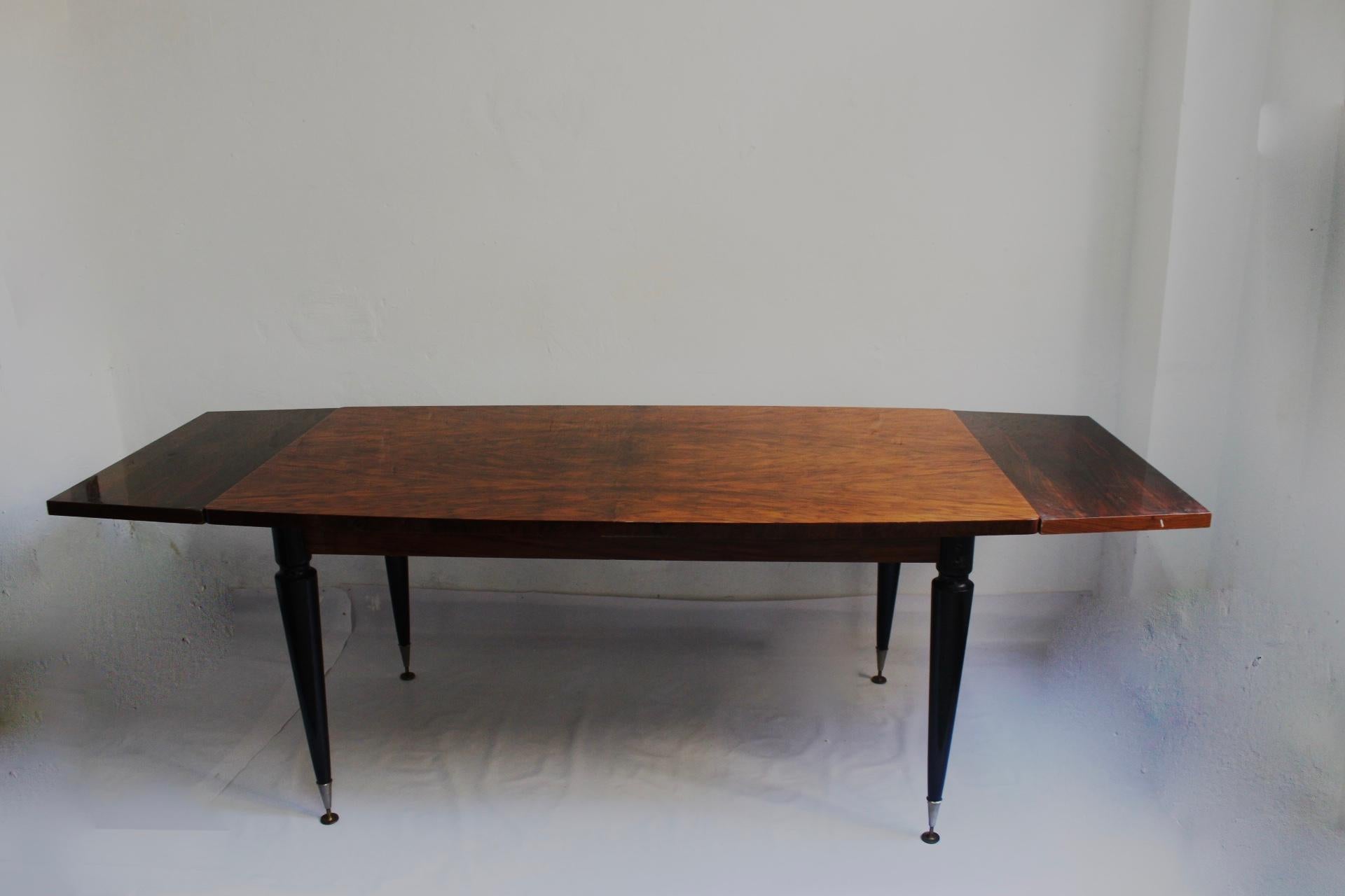 French Art Deco High Quality American Walnut Burl Extensible Dining Table, 1940s For Sale 4