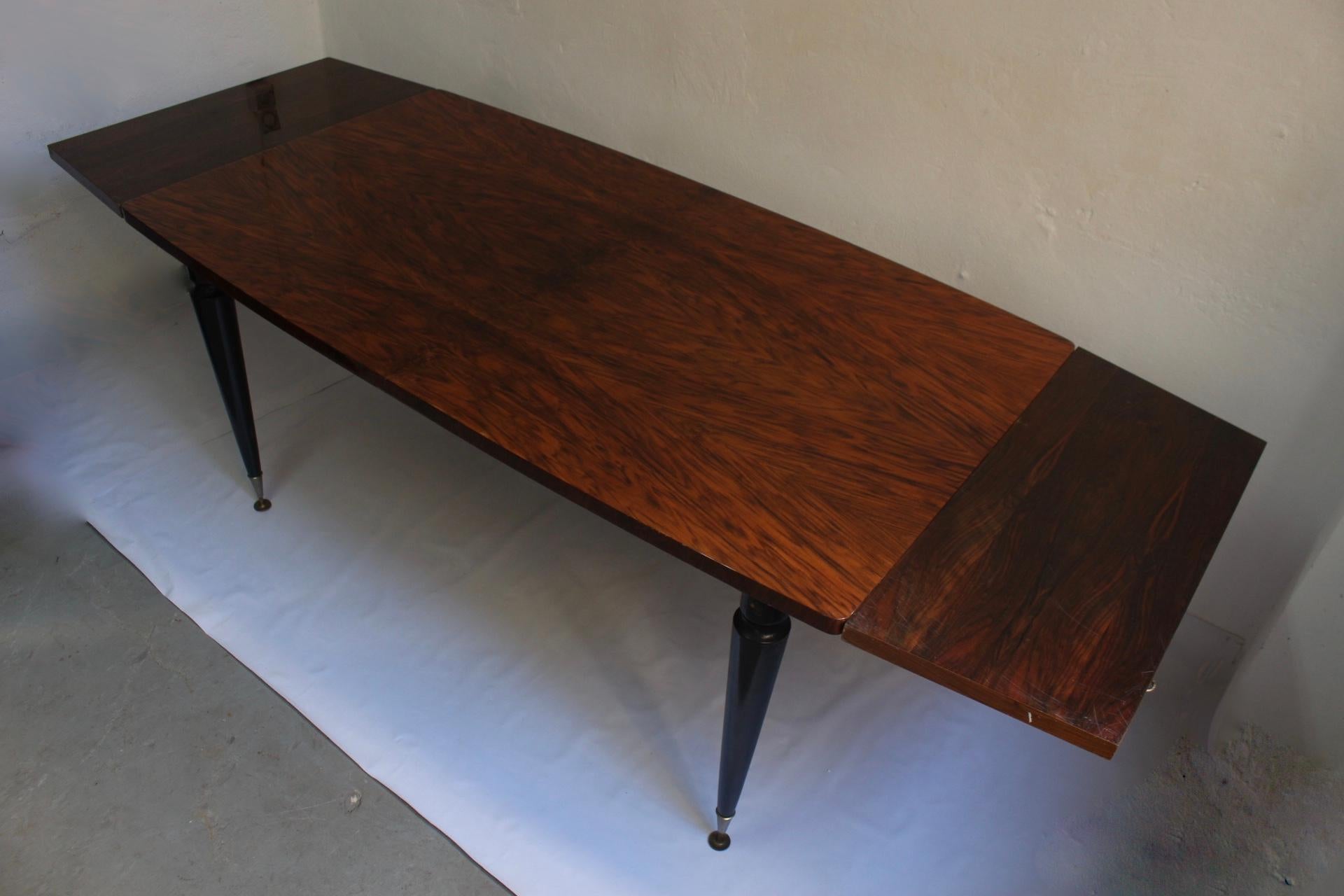 French Art Deco High Quality American Walnut Burl Extensible Dining Table, 1940s For Sale 5