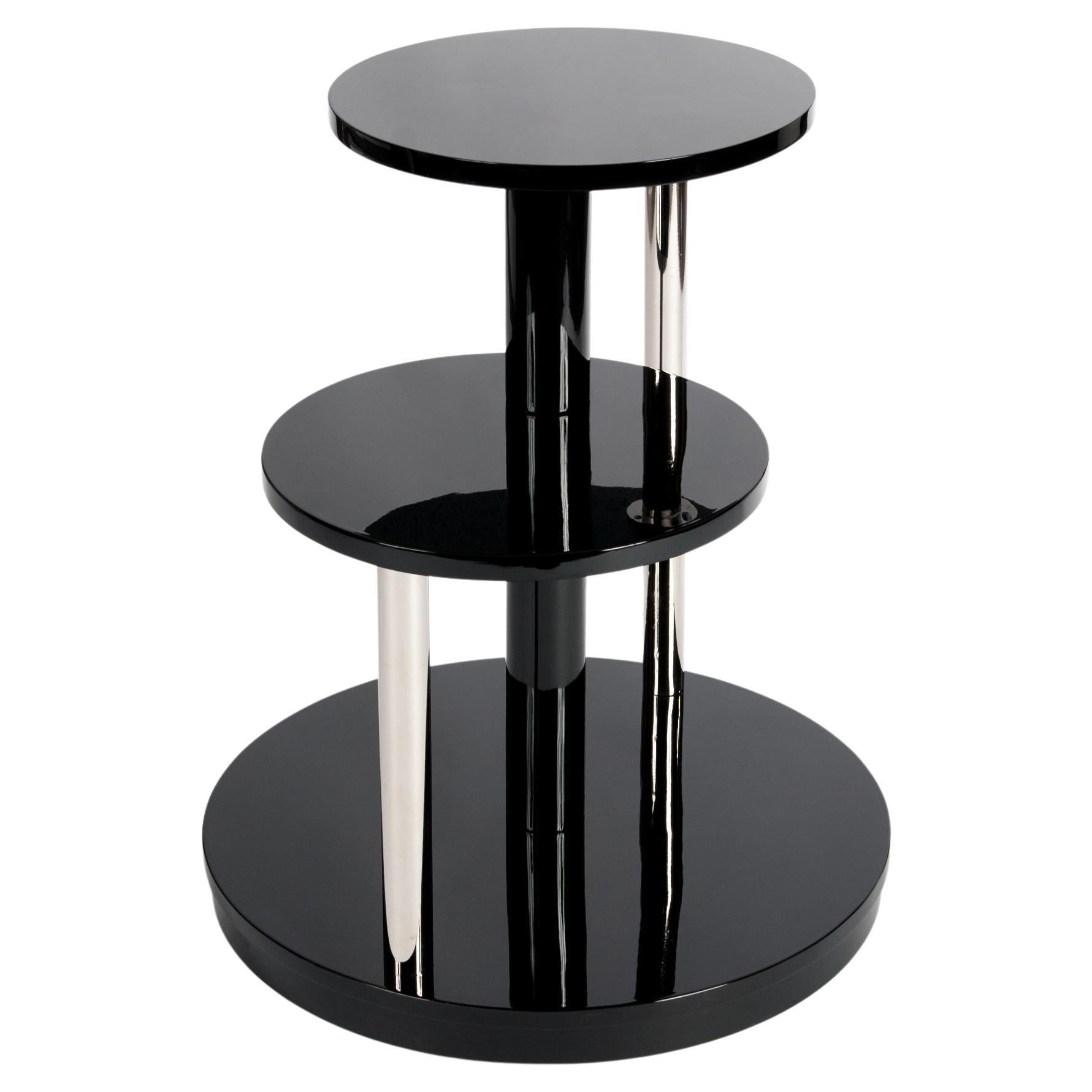 Table basse Art Déco française Laque noire brillante Pieds nickelés, années 1930