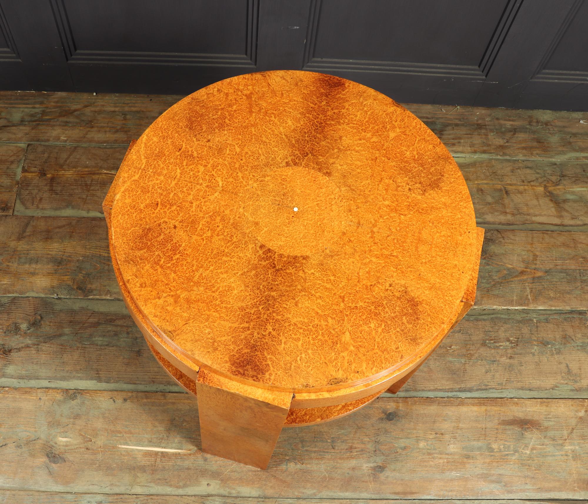 French Art Deco Coffee Table in Amboyna For Sale 6