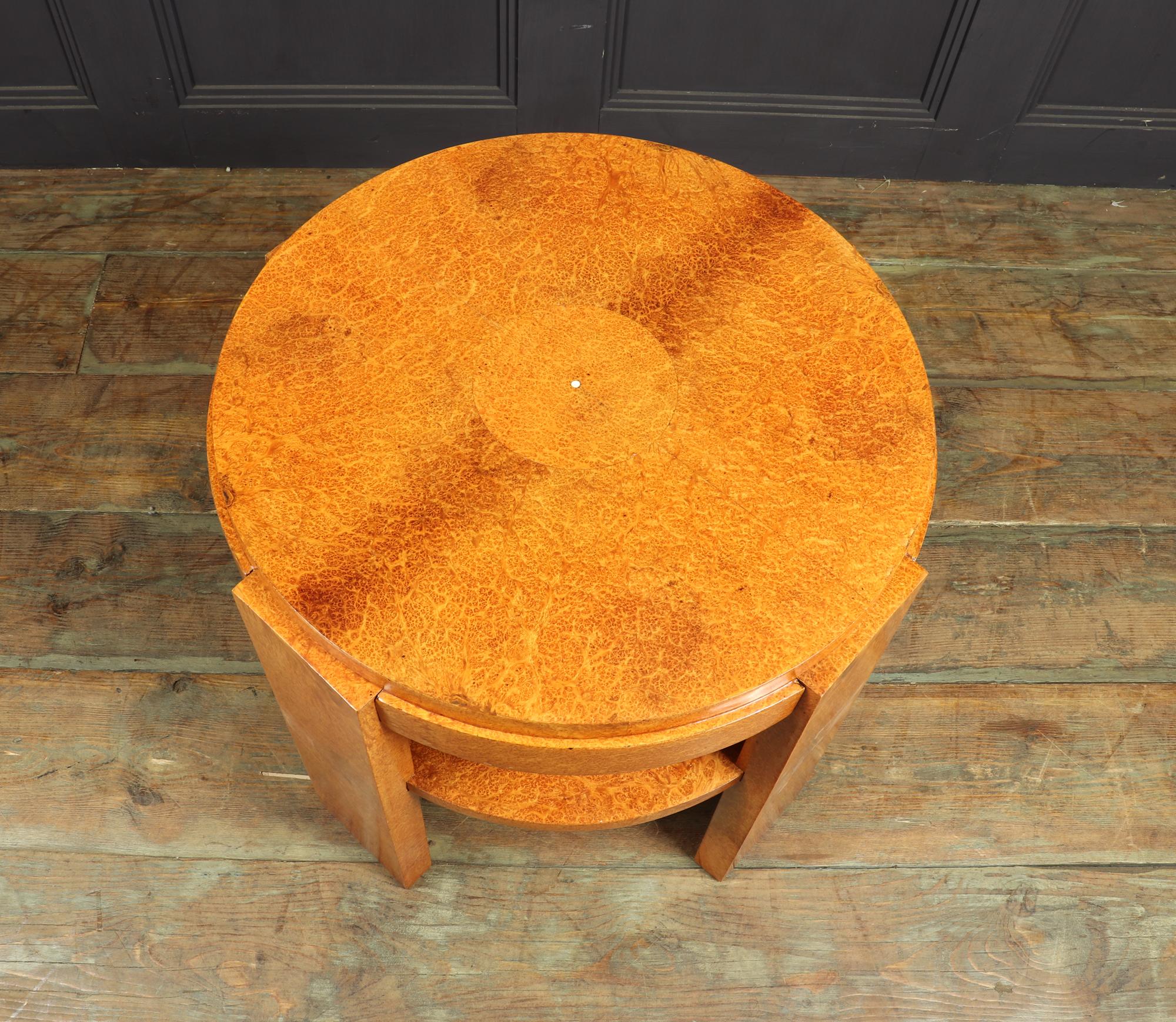 French Art Deco Coffee Table in Amboyna For Sale 1