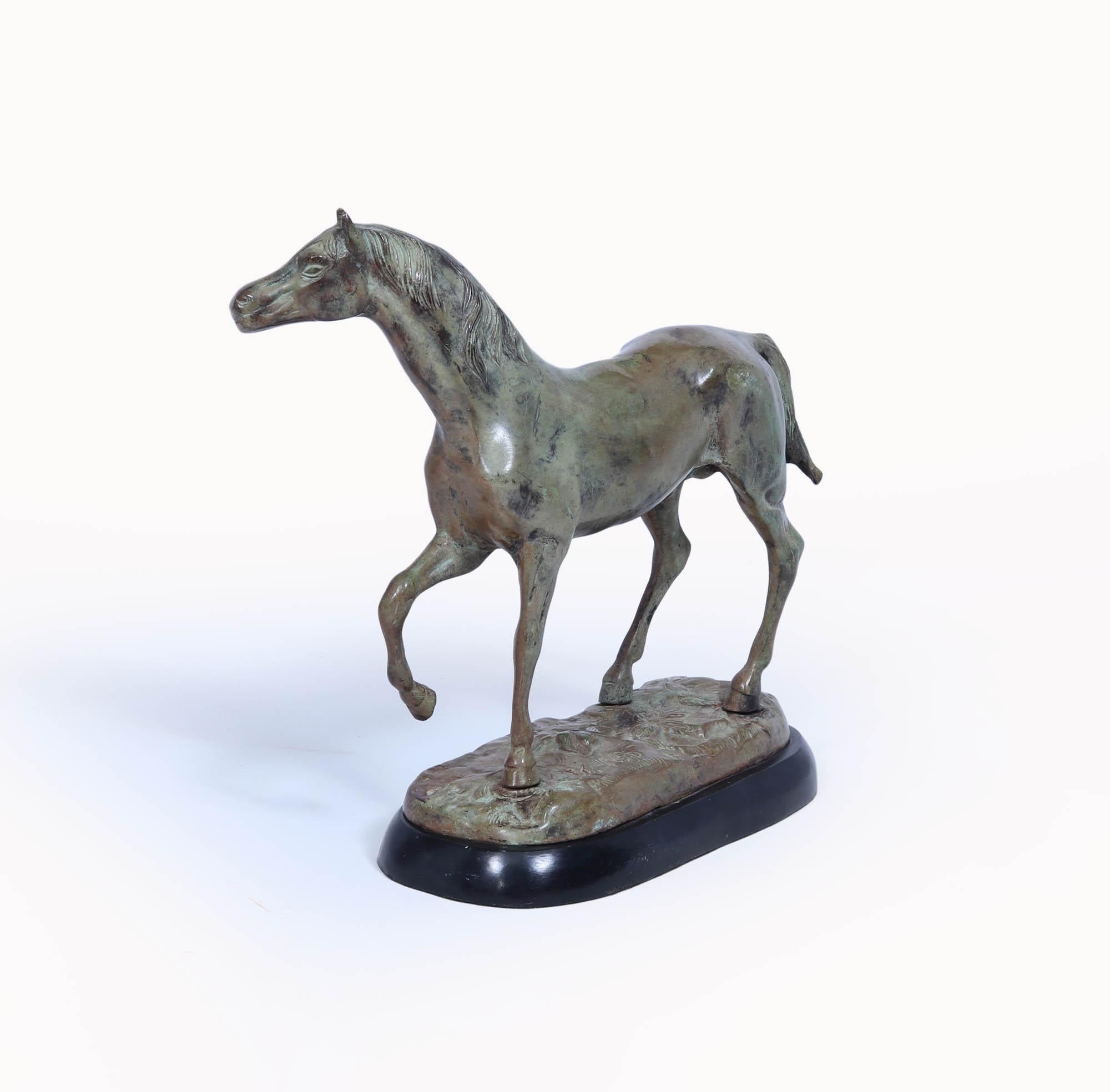 Francese Bronzo dipinto a freddo di un cavallo in stile Art Deco francese in vendita