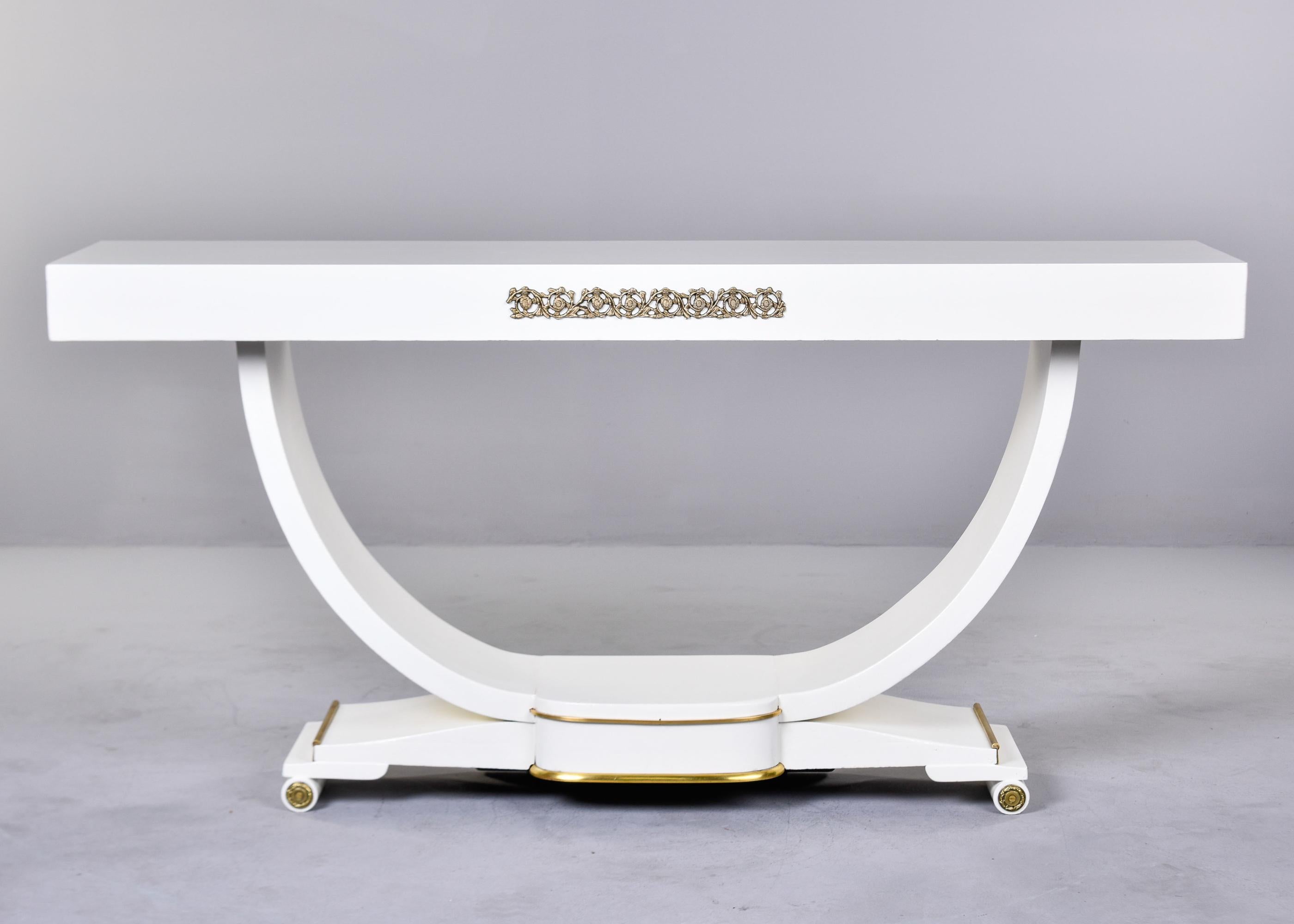 French Art Deco Console in White Finish with Brass Detailing In Good Condition For Sale In Troy, MI