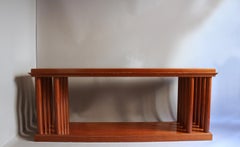 Un raffinato tavolo da salotto o console a due piani in mogano Art Déco francese