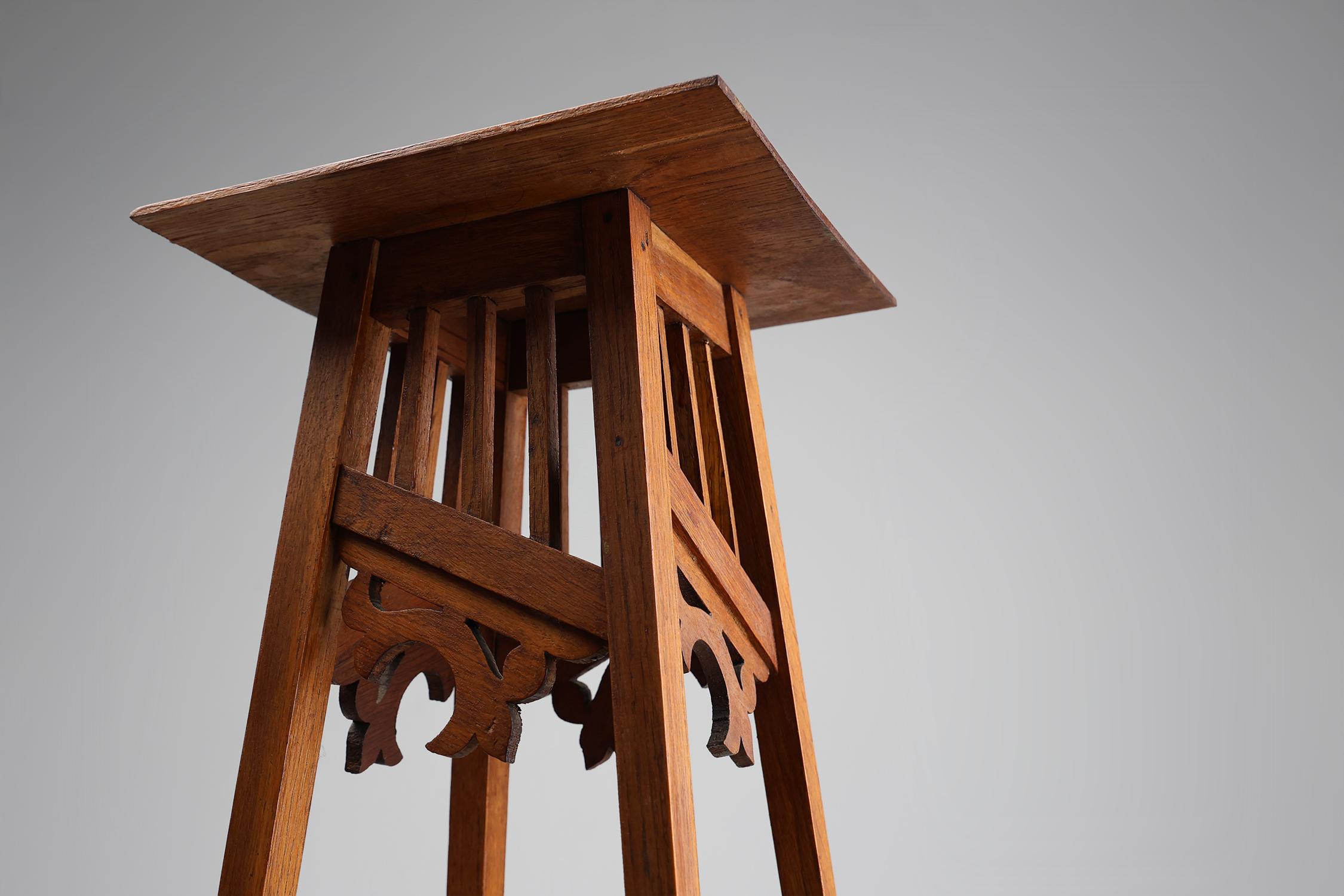 Quercia Console o pied de stalle Art Déco francese in legno di quercia, 1920 ca. in vendita