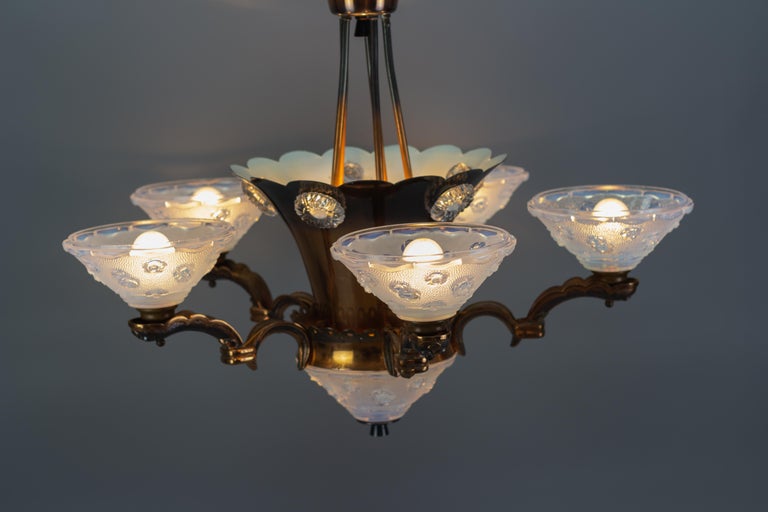 French Art Deco Copper and Opalescent Glass Floral Chandelier by Ezan, 1930s For Sale 6