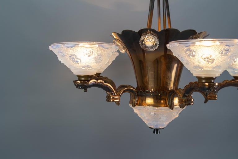 French Art Deco Copper and Opalescent Glass Floral Chandelier by Ezan, 1930s For Sale 7