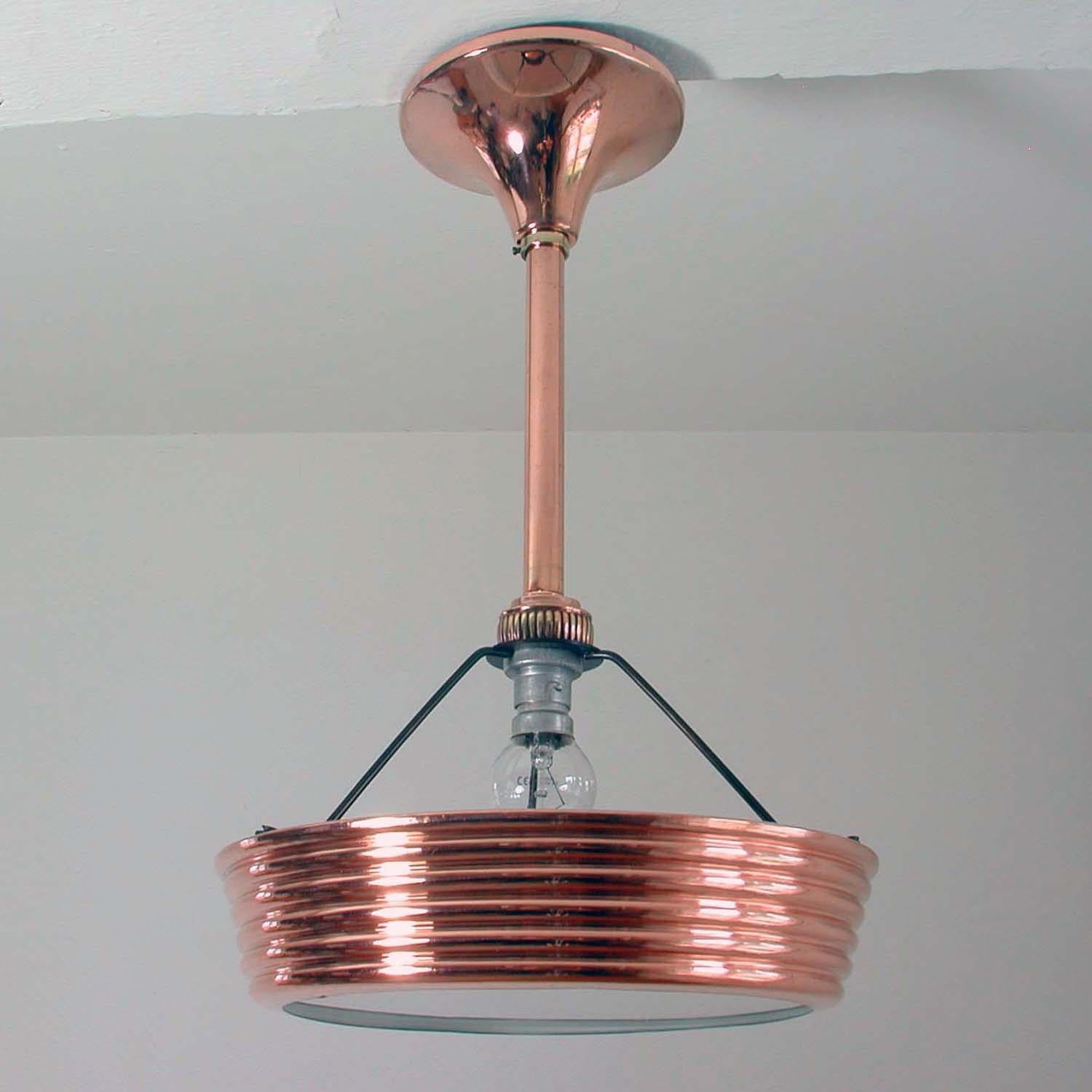 French Art Deco Copper and Satin Glass Flush Mount Pendant, 1930s In Good Condition For Sale In NUEMBRECHT, NRW