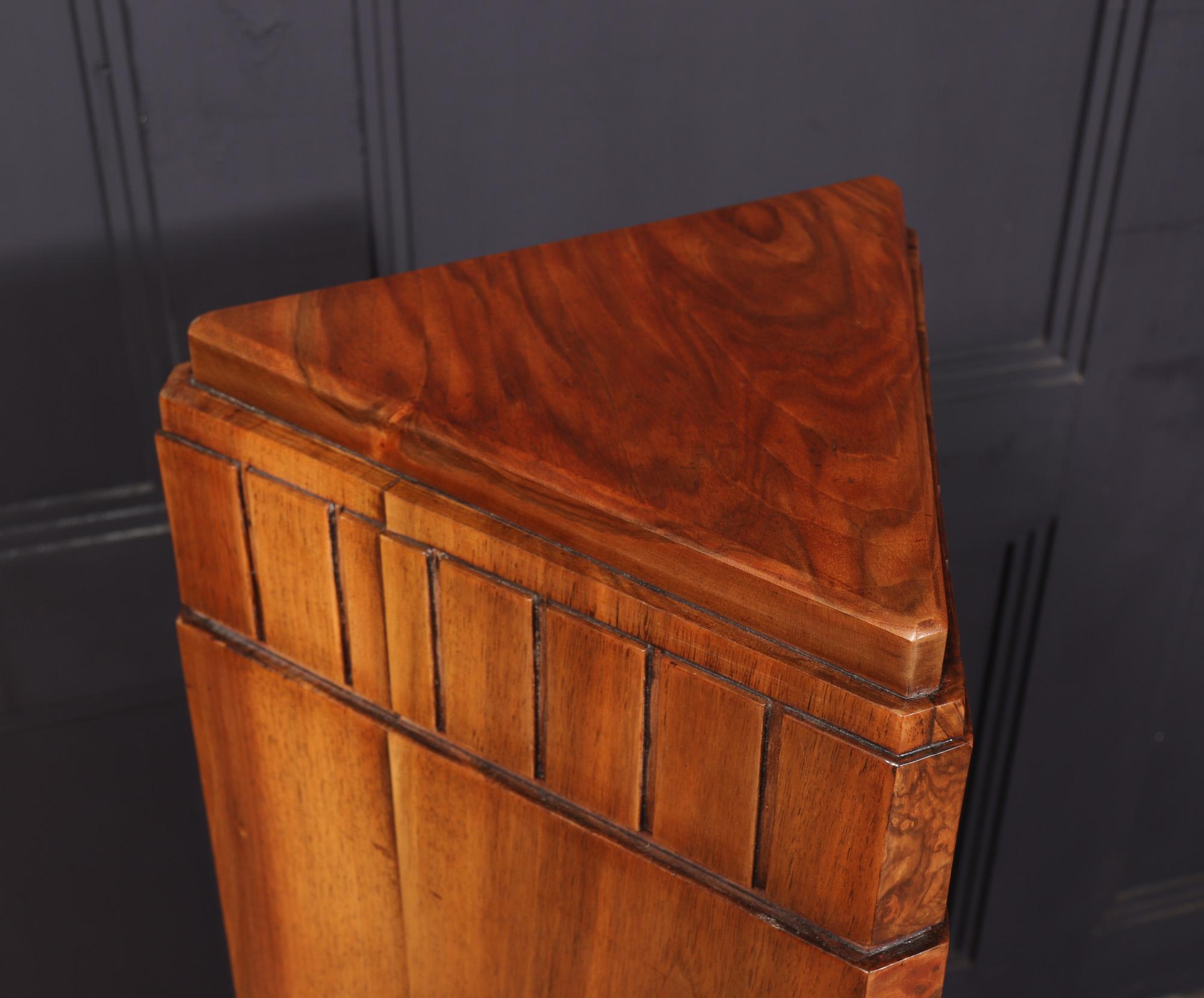 French Art Deco Corner Column 10